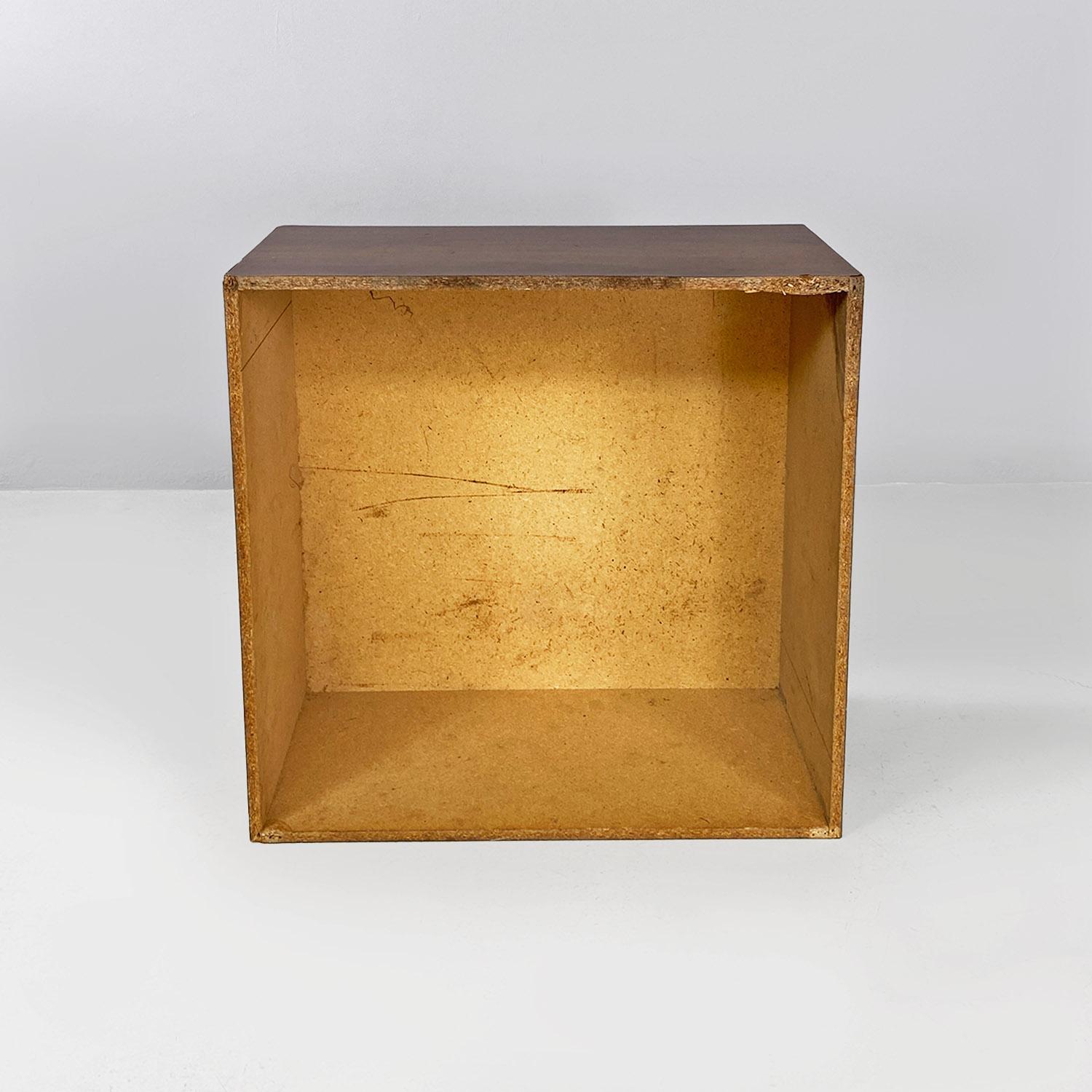 Pedestal o mesa expositora o de café italiana moderna de madera y laminado, años 70 finales del siglo XX en venta