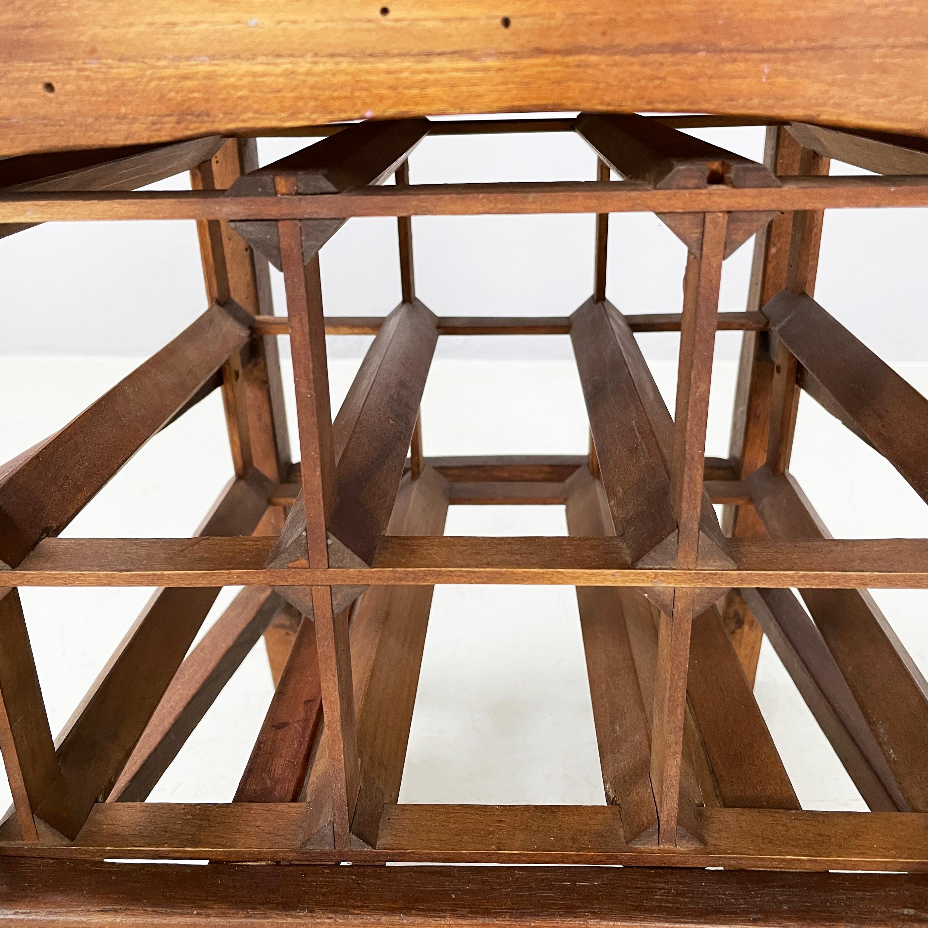 Chaise moderne italienne avec porte-bouteilles, œuvre d'art de Bogdan, années 2000 en vente 12