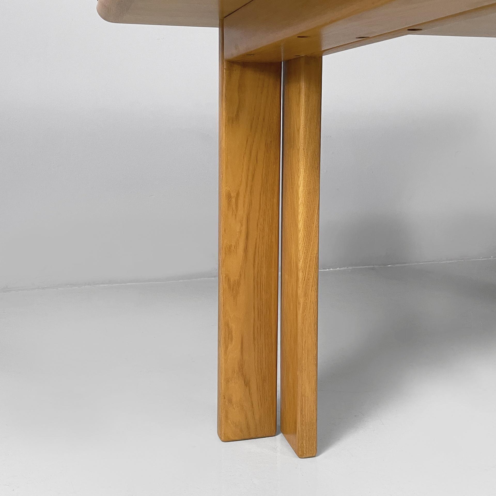 Table de salle à manger moderne italienne en Wood avec rallonges par Gigi Sabadin, années 1980. en vente 4