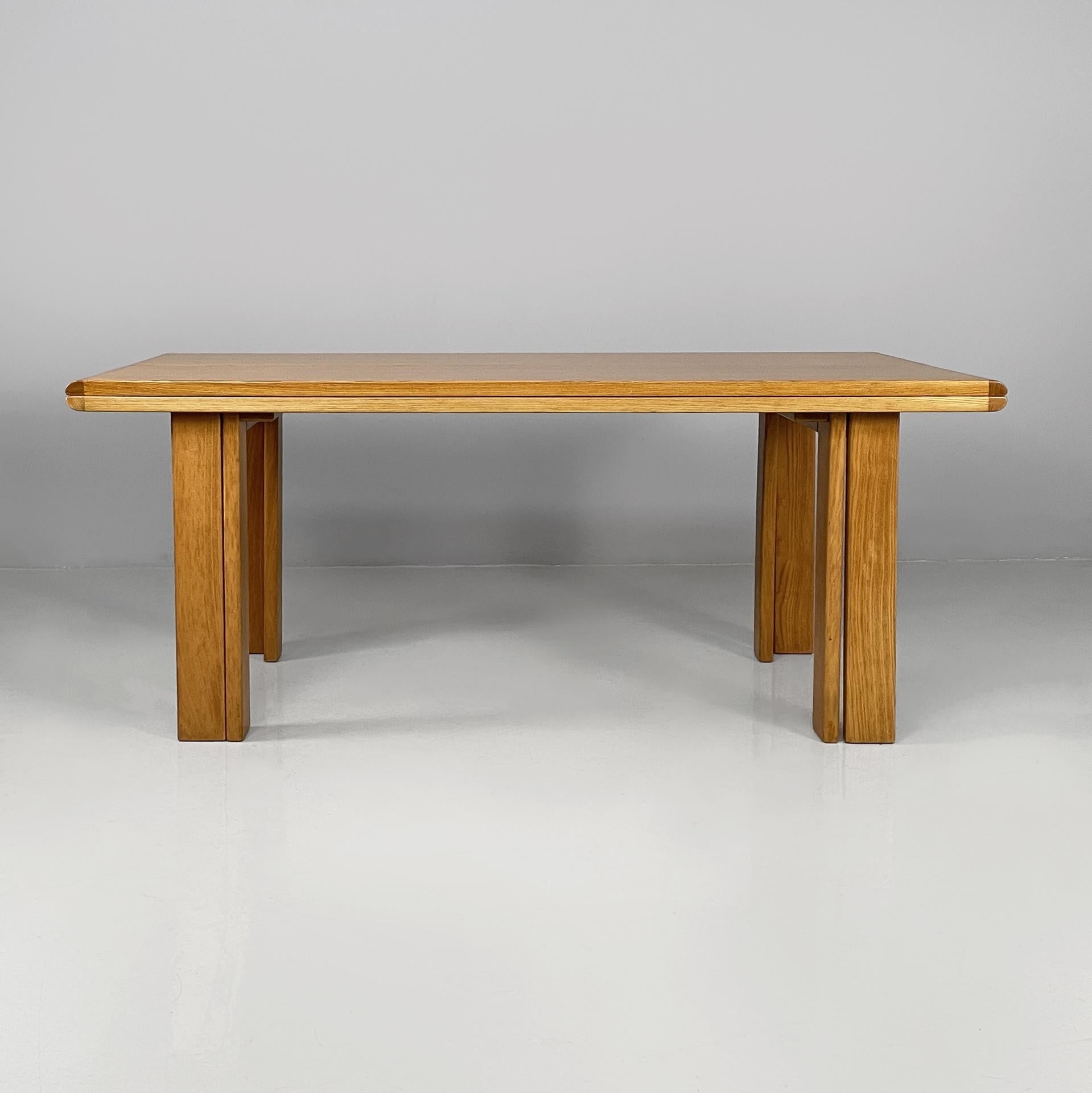 Table de salle à manger moderne italienne en Wood avec rallonges par Gigi Sabadin, années 1980. Bon état - En vente à MIlano, IT