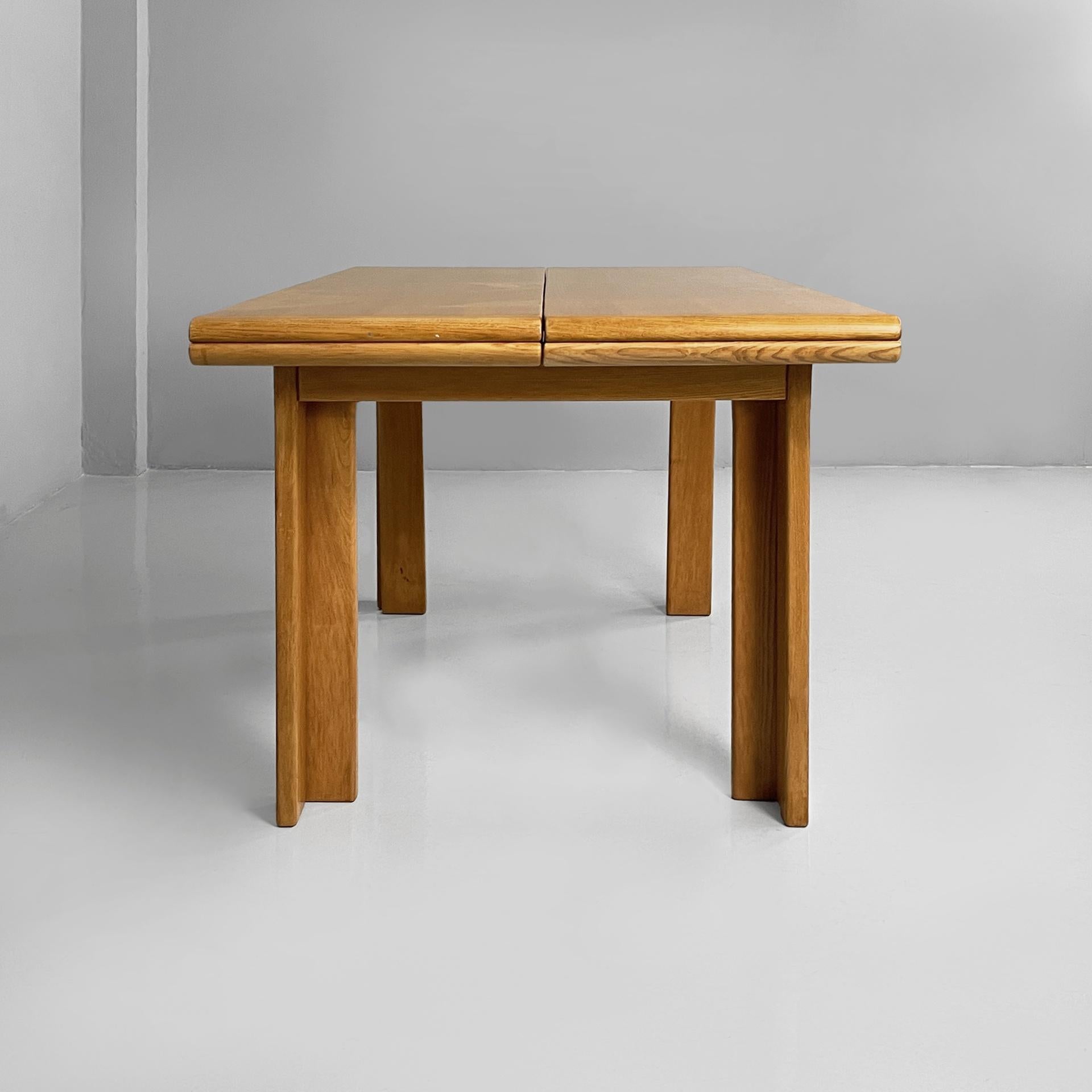 Fin du 20e siècle Table de salle à manger moderne italienne en Wood avec rallonges par Gigi Sabadin, années 1980. en vente
