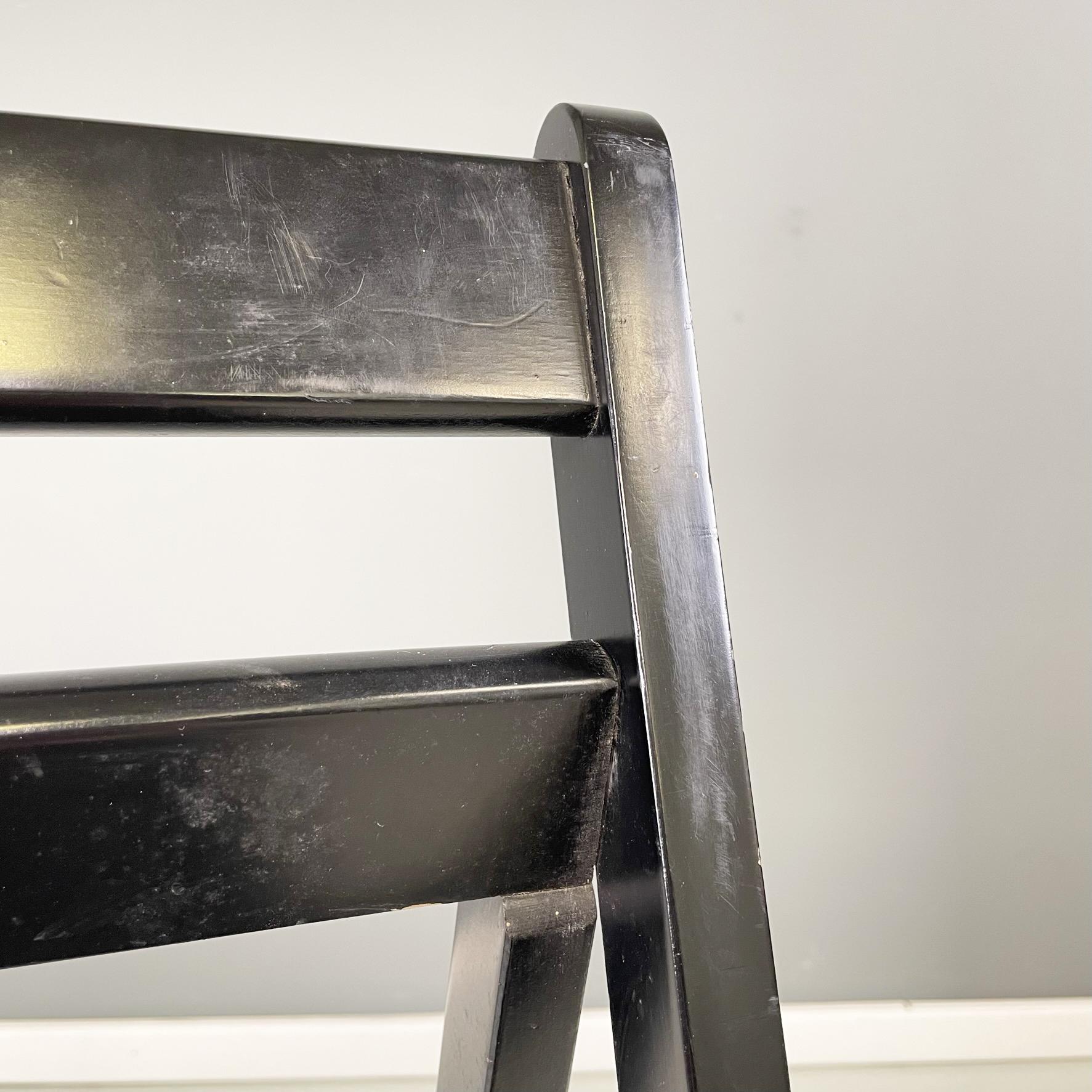 Italian modern Wood folding chair Morettina by Ettore Moretti for Zanotta, 1970s For Sale 4