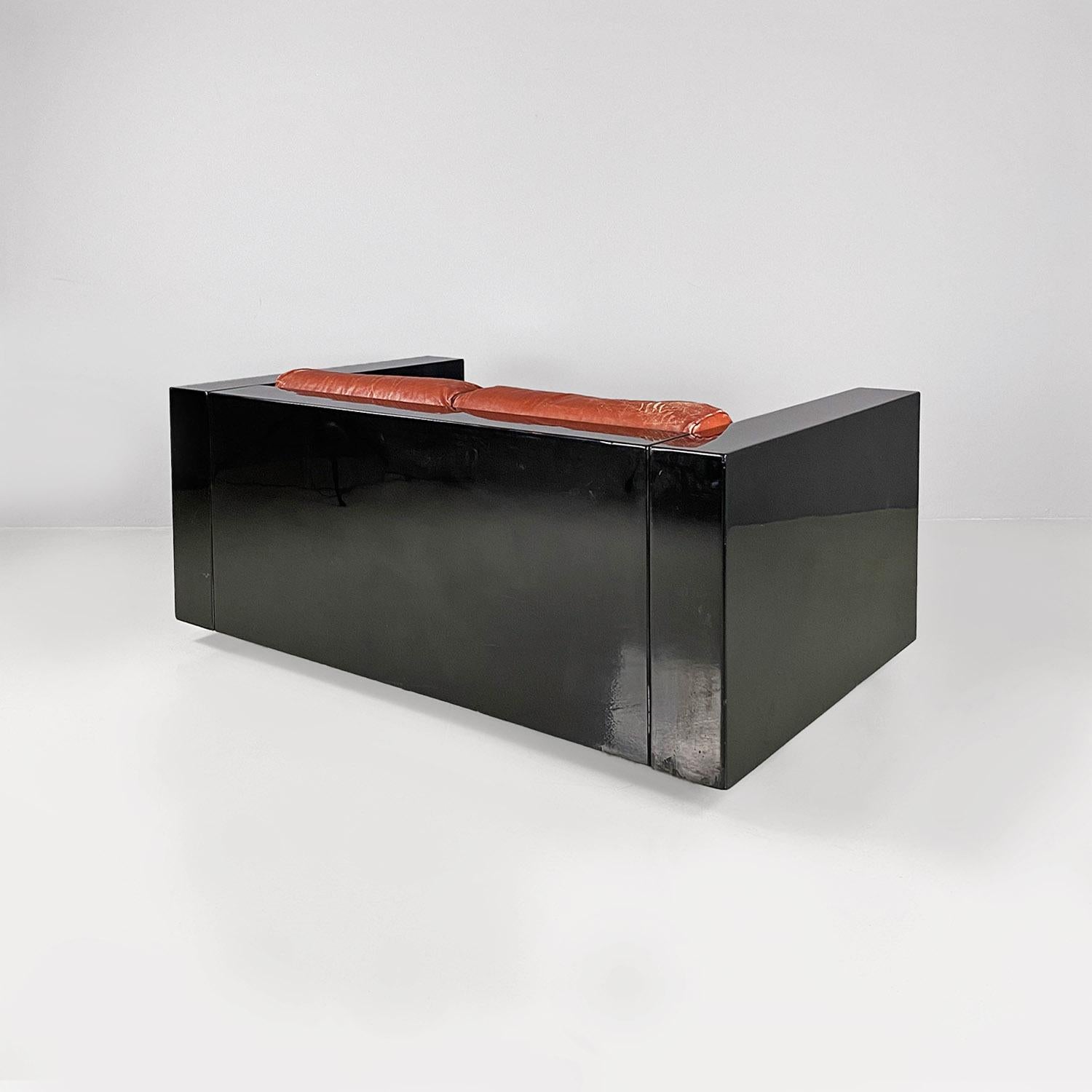 Cuir Canapé Saratoga moderne italien Massimo Lella Vignelli Poltronova 1980 en vente