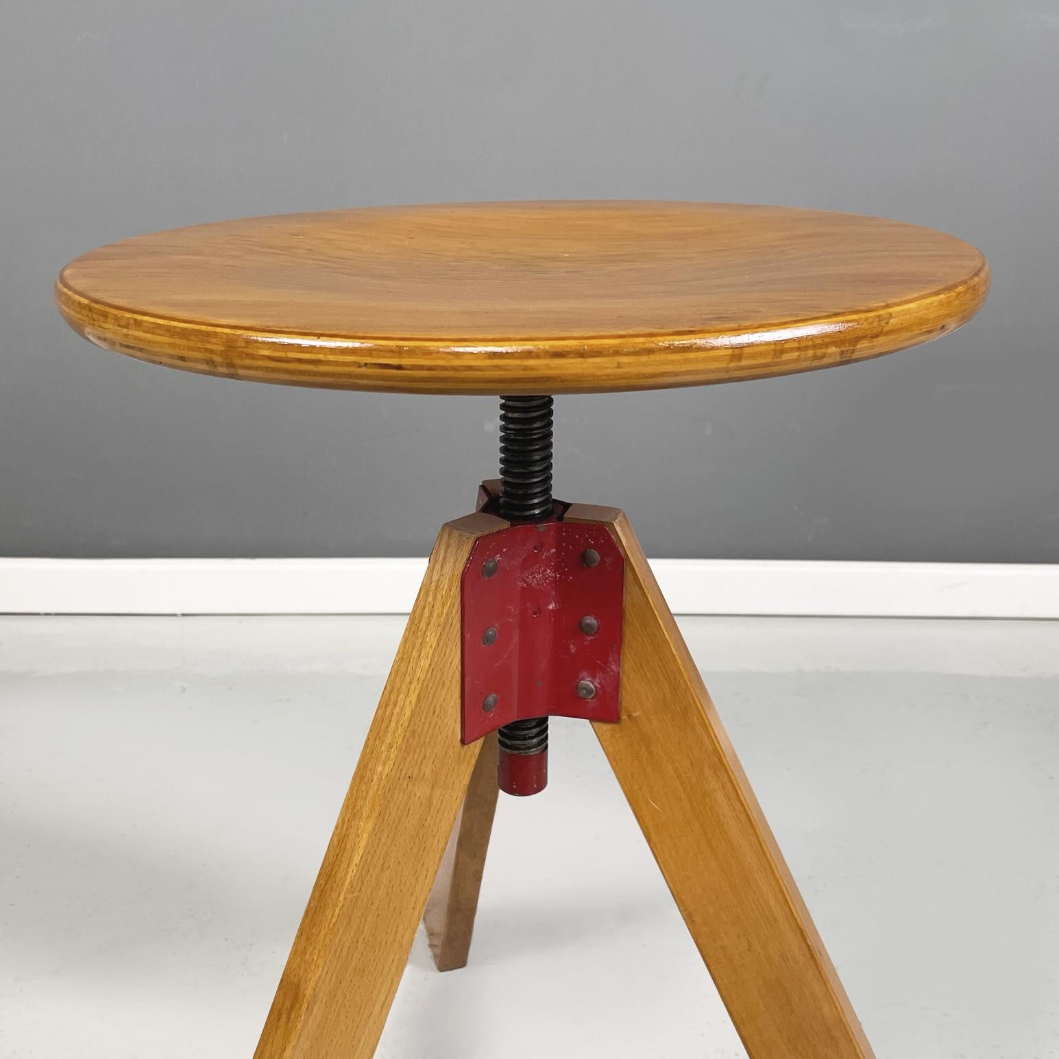 Late 20th Century Italian modern Wood swivel stool Giotto De Pas D'Urbino Lomazzi Zanotta, 1970s