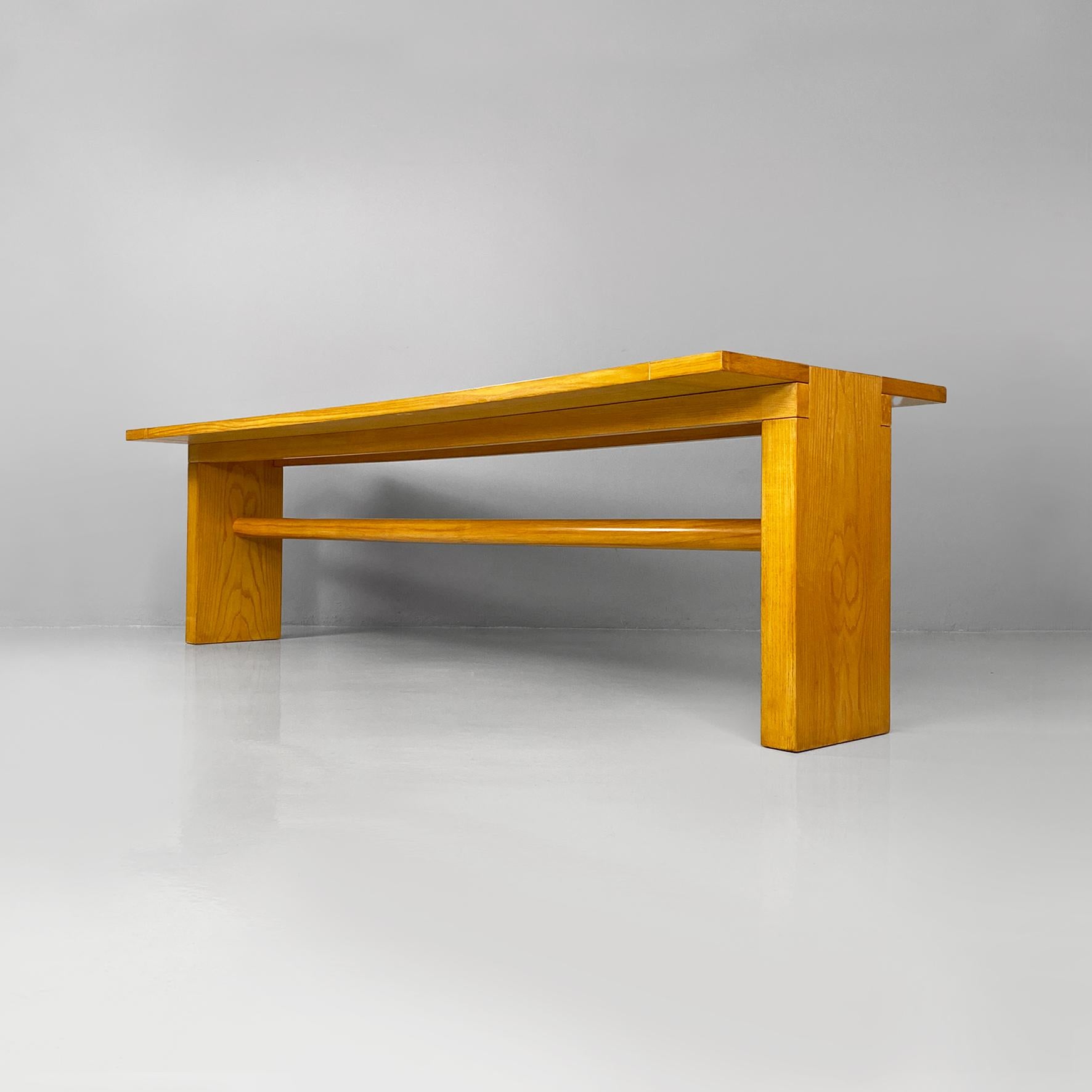 Italian modern wood Valmarana dining table by Carlo Scarpa, Simon Gavina 1970s In Good Condition For Sale In MIlano, IT