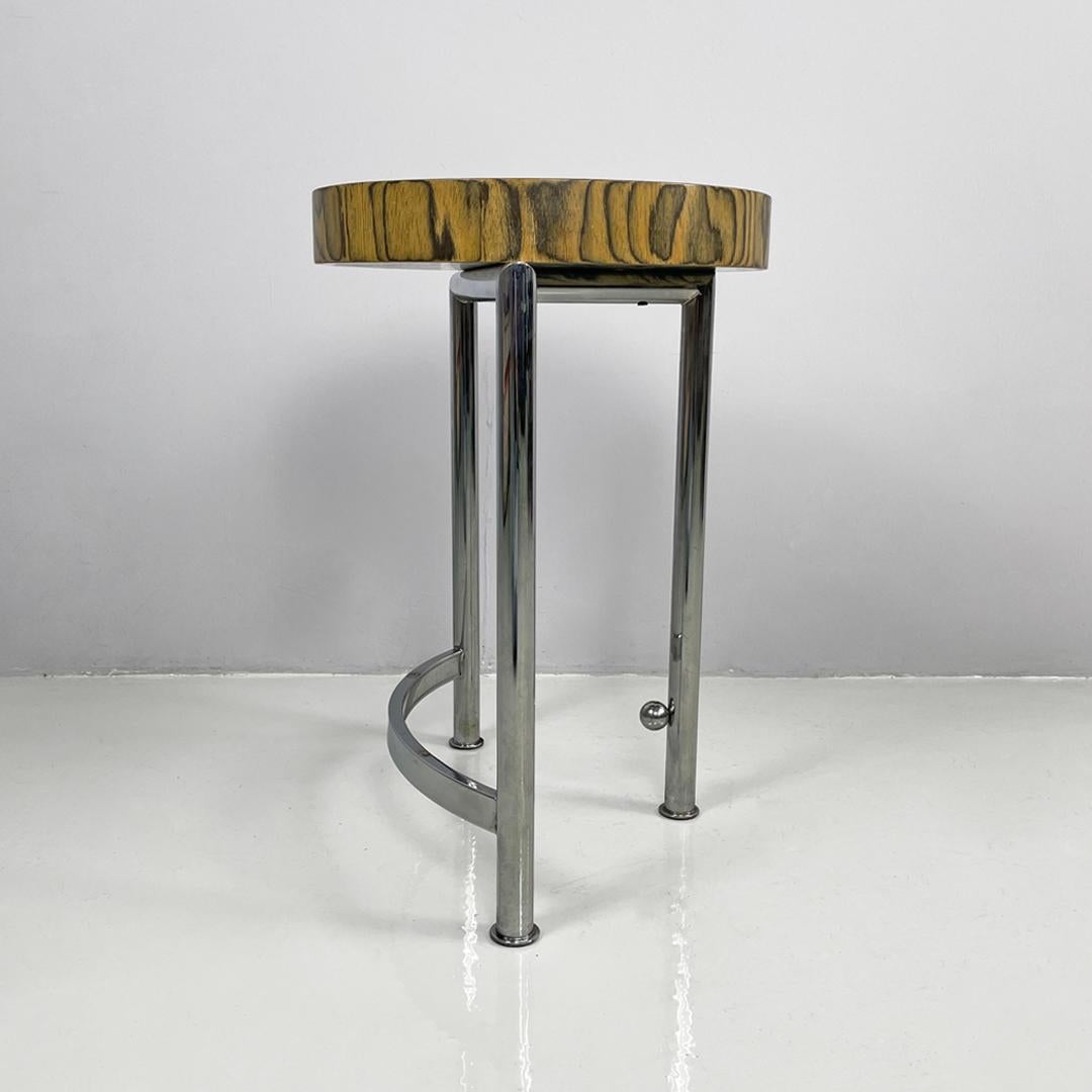 Italienischer moderner runder Couchtisch aus Holz und Metall, 1970er Jahre (Ende des 20. Jahrhunderts) im Angebot