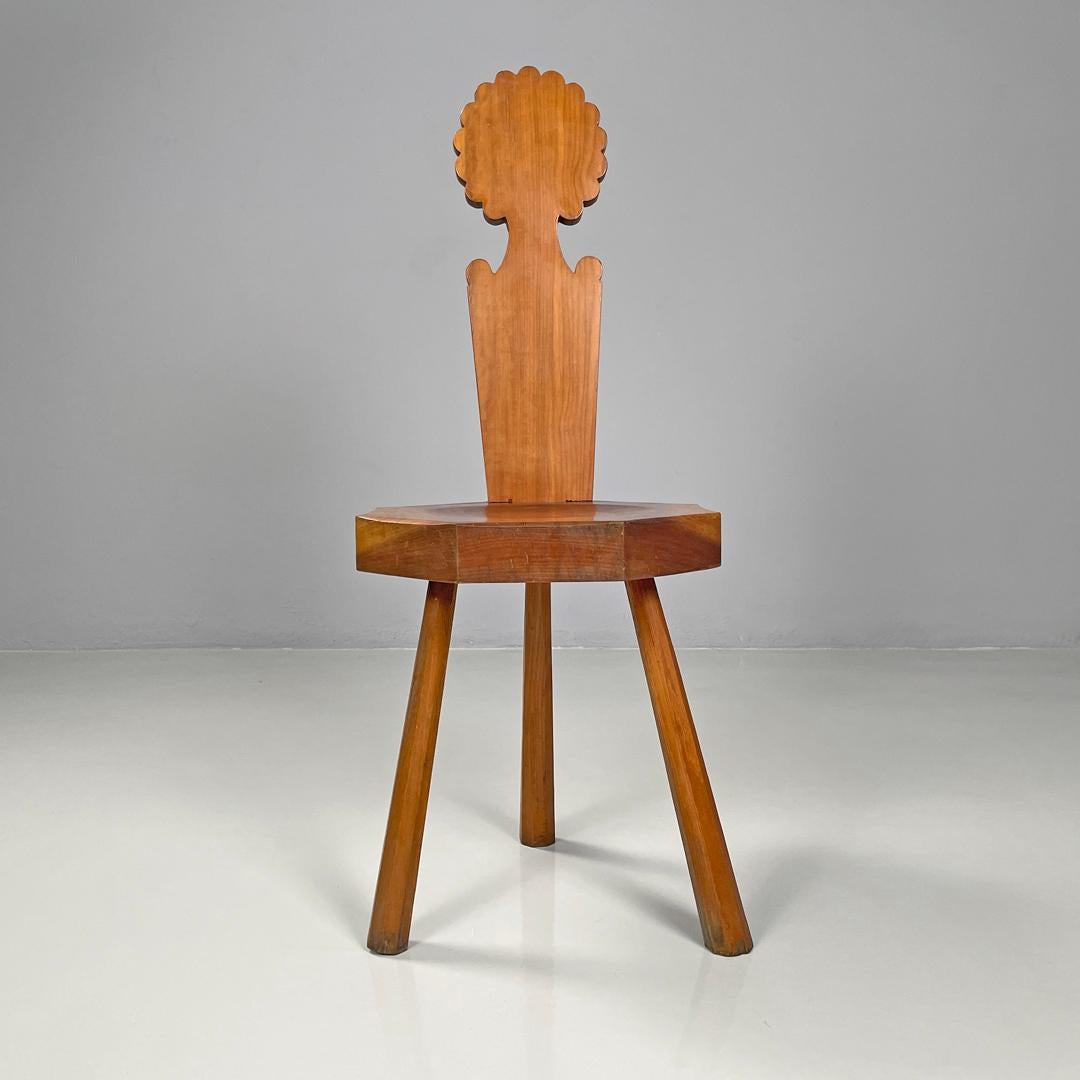 Sillas modernas italianas de madera con decoración hexagonal y festoneado en el asiento, años 70 Italiano en venta