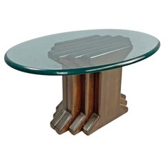 Moderner italienischer Couchtisch aus Holz mit geometrischem Sockel und Glasplatte, 1970er Jahre