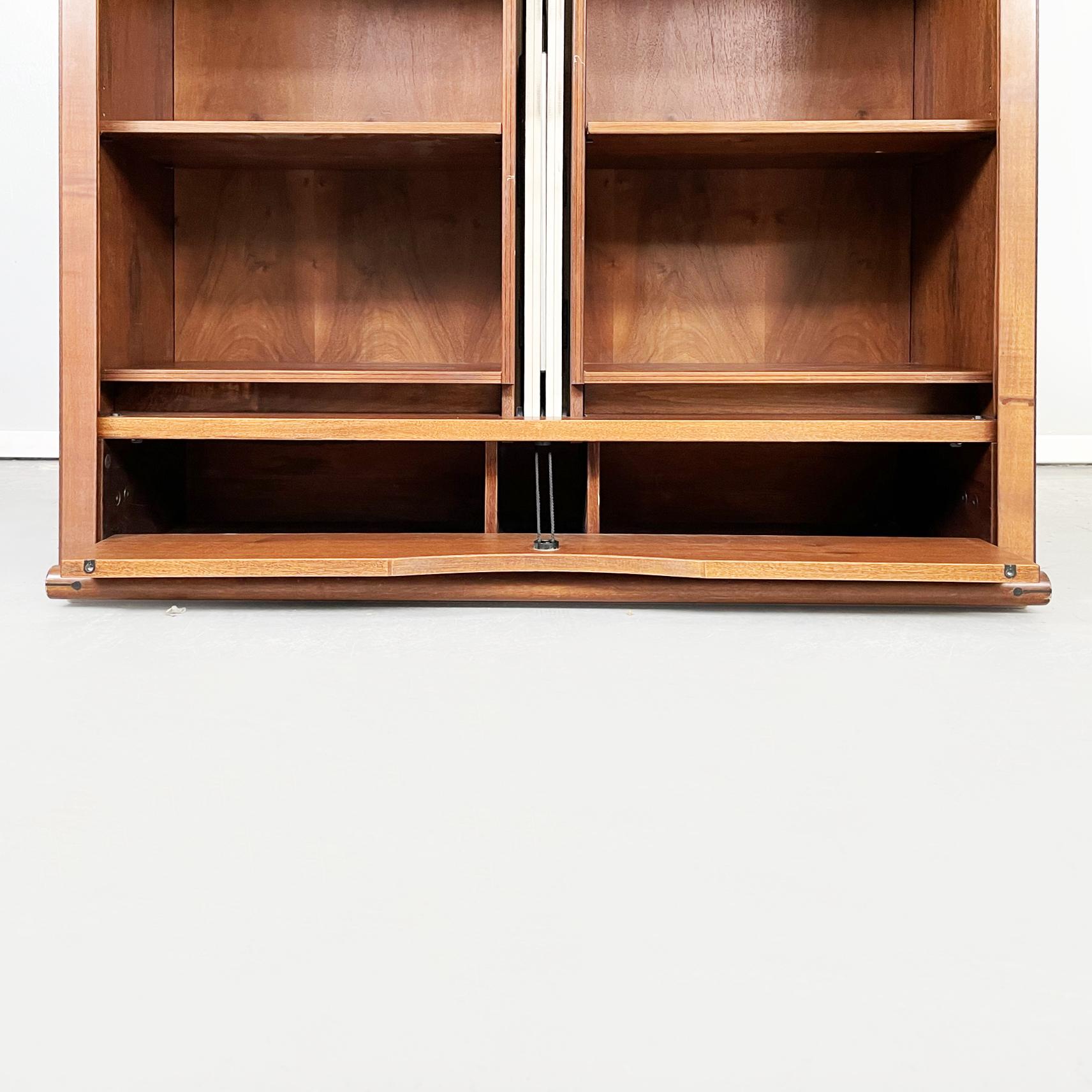 Italian Modern Wooden Glass Bookcase Zibaldone by Carlo Scarpa for Bernini, 1974 For Sale 10