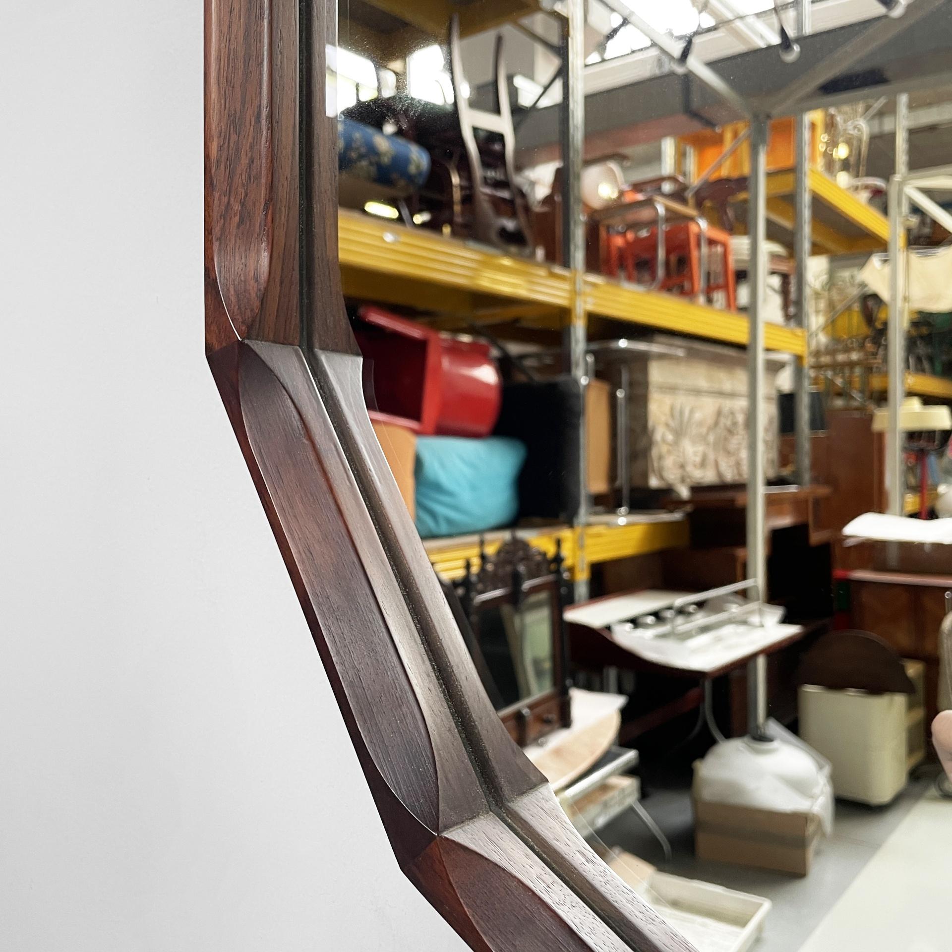 Mid-Century Modern Miroir mural moderne italien en bois par Sormani, années 1960 en vente