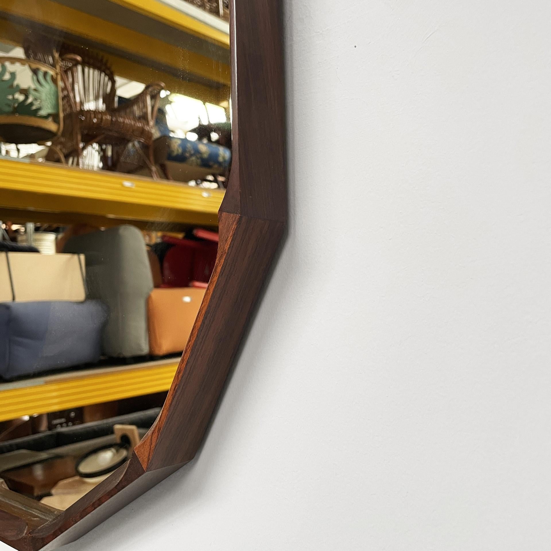 Milieu du XXe siècle Miroir mural moderne italien en bois par Sormani, années 1960 en vente