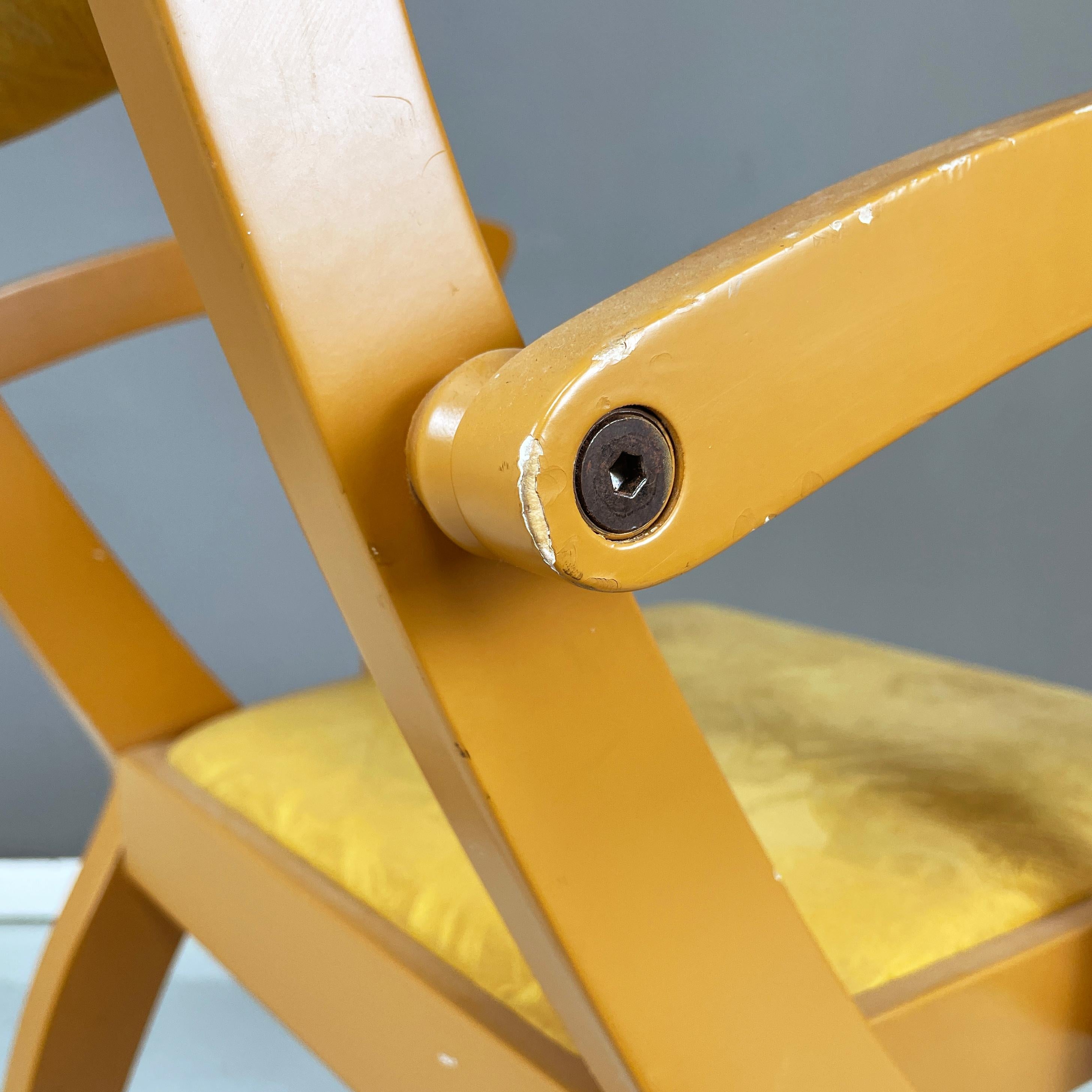 Chaise moderne italienne en bois et tissu jaune par Bros/s, années 1980 en vente 9