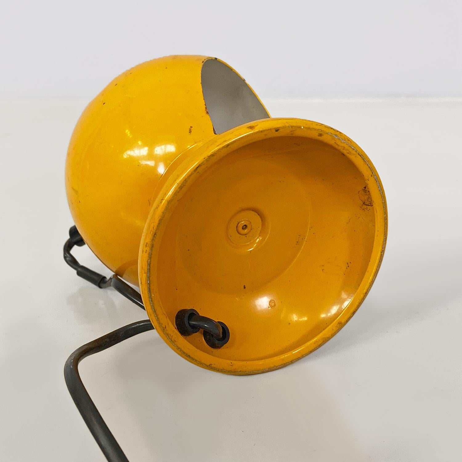 Italian modern yellow metal table lamps or applique by Goffredo Reggiani, 1970s For Sale 8