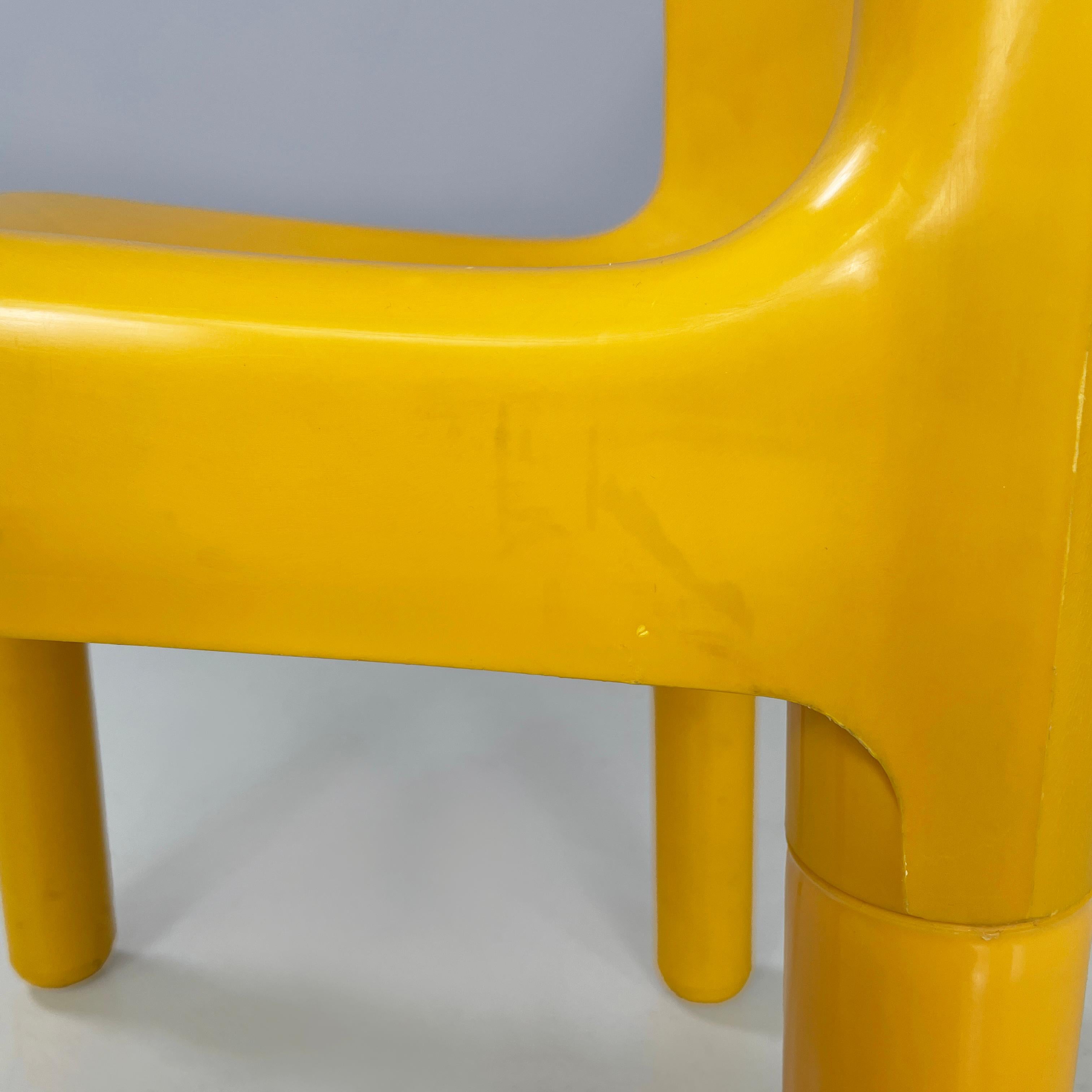 Italian modern Yellow plastic chairs 4875  by Carlo Bartoli for Kartell, 1970s For Sale 10