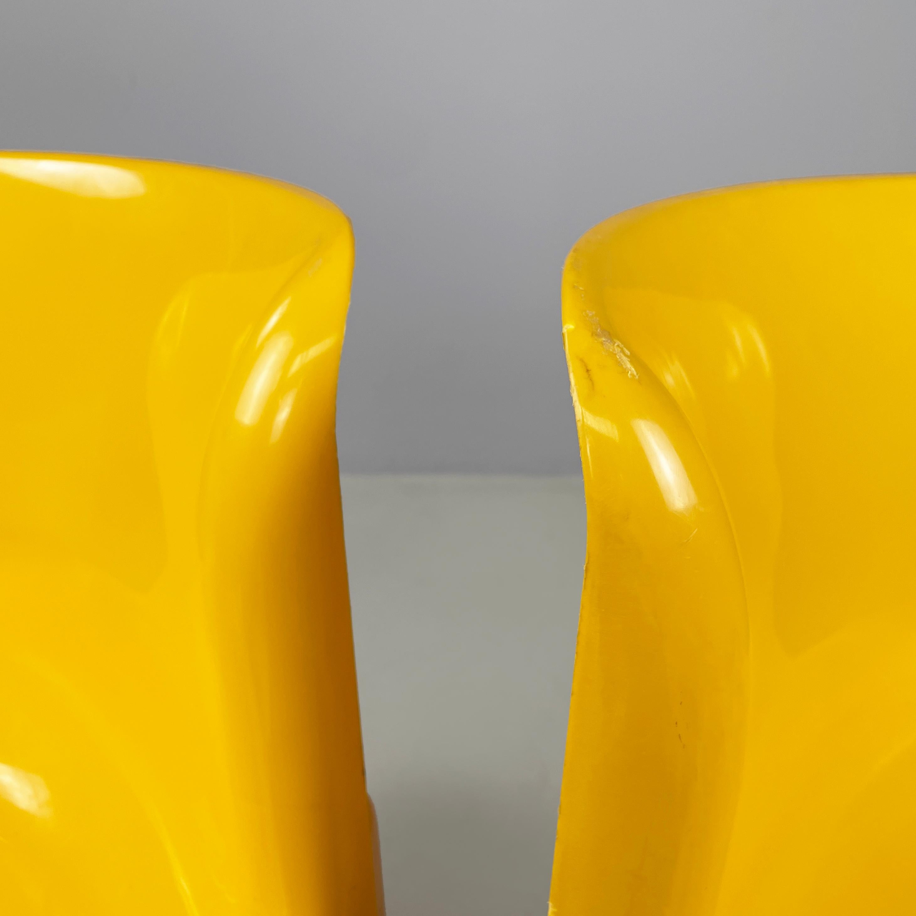 Plastic Italian modern Yellow plastic chairs 4875  by Carlo Bartoli for Kartell, 1970s For Sale