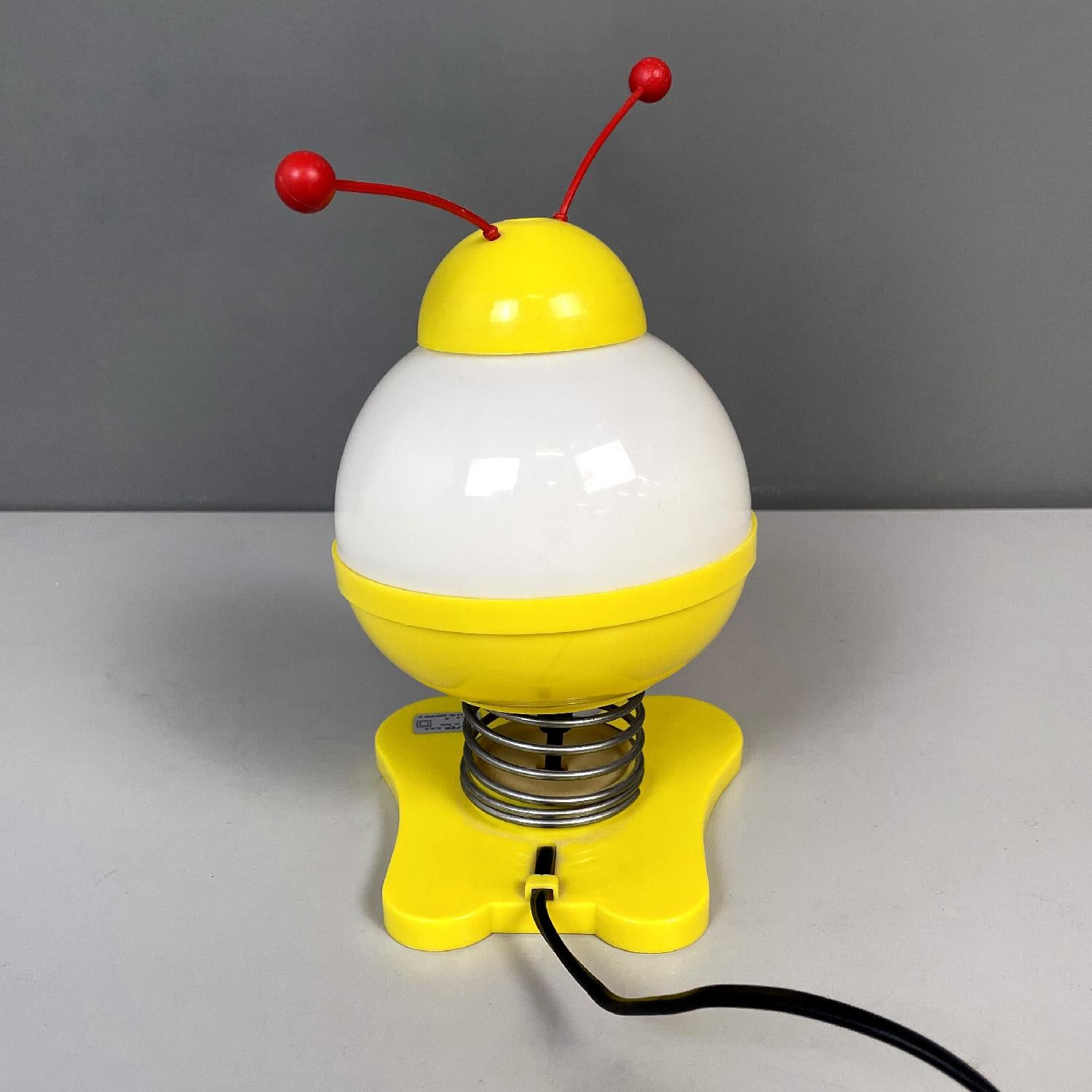 Late 20th Century Italian modern yellow red and white table lamp Robot by Stilfer Milano, 1970s