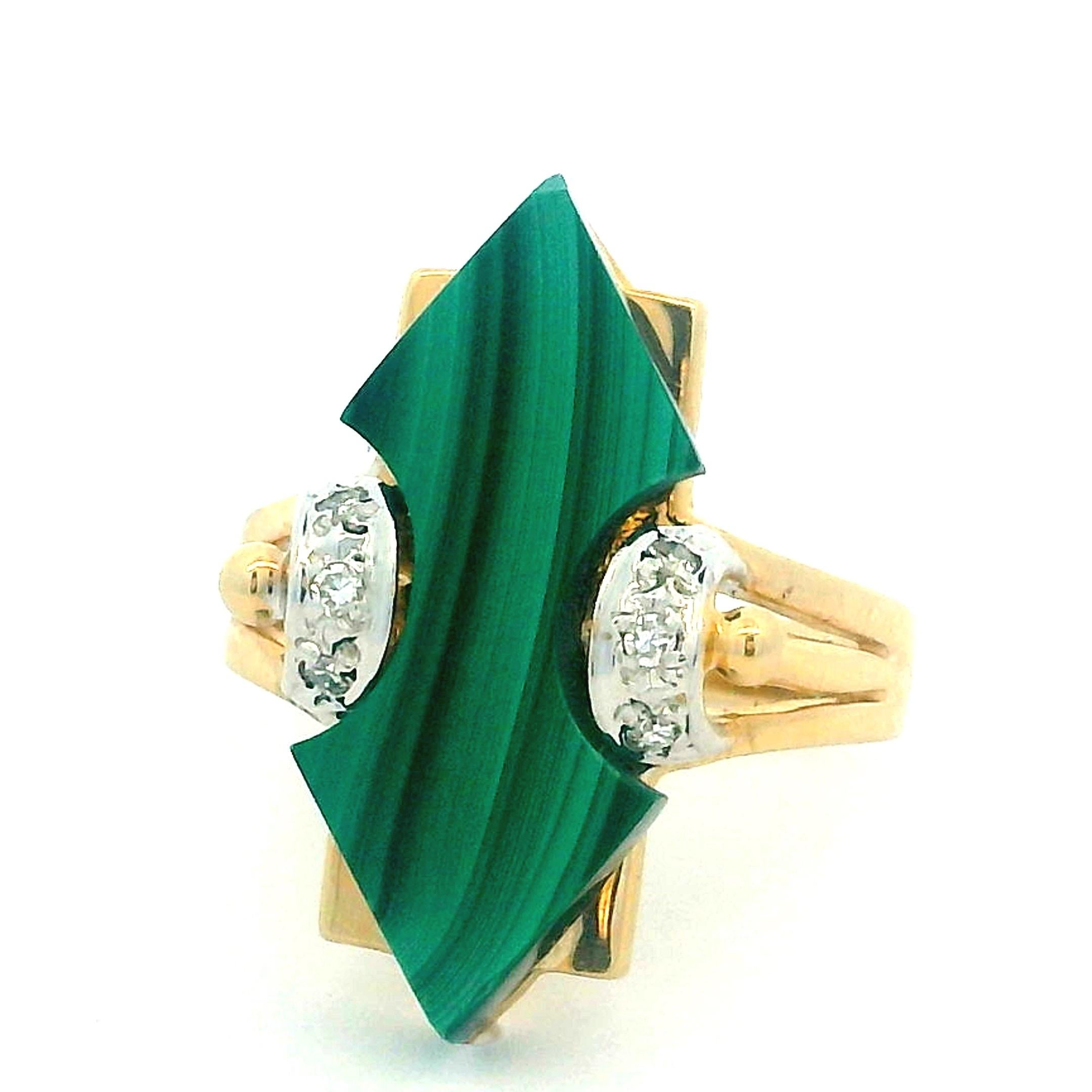 Moderniste Bague sculpturale italienne en or 14K avec malachite et diamant signée TJ en vente