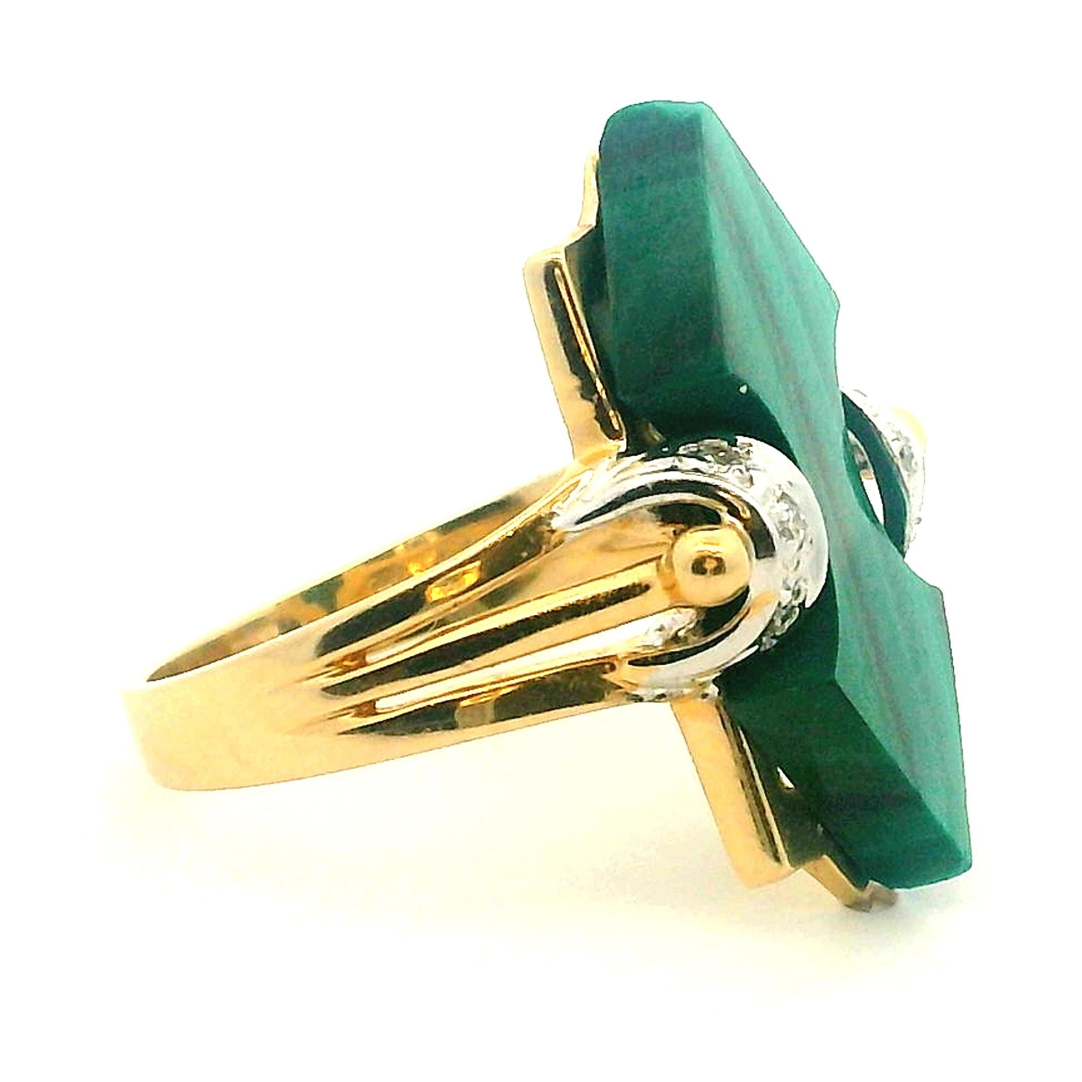 Bague sculpturale italienne en or 14K avec malachite et diamant signée TJ Excellent état - En vente à Miami, FL