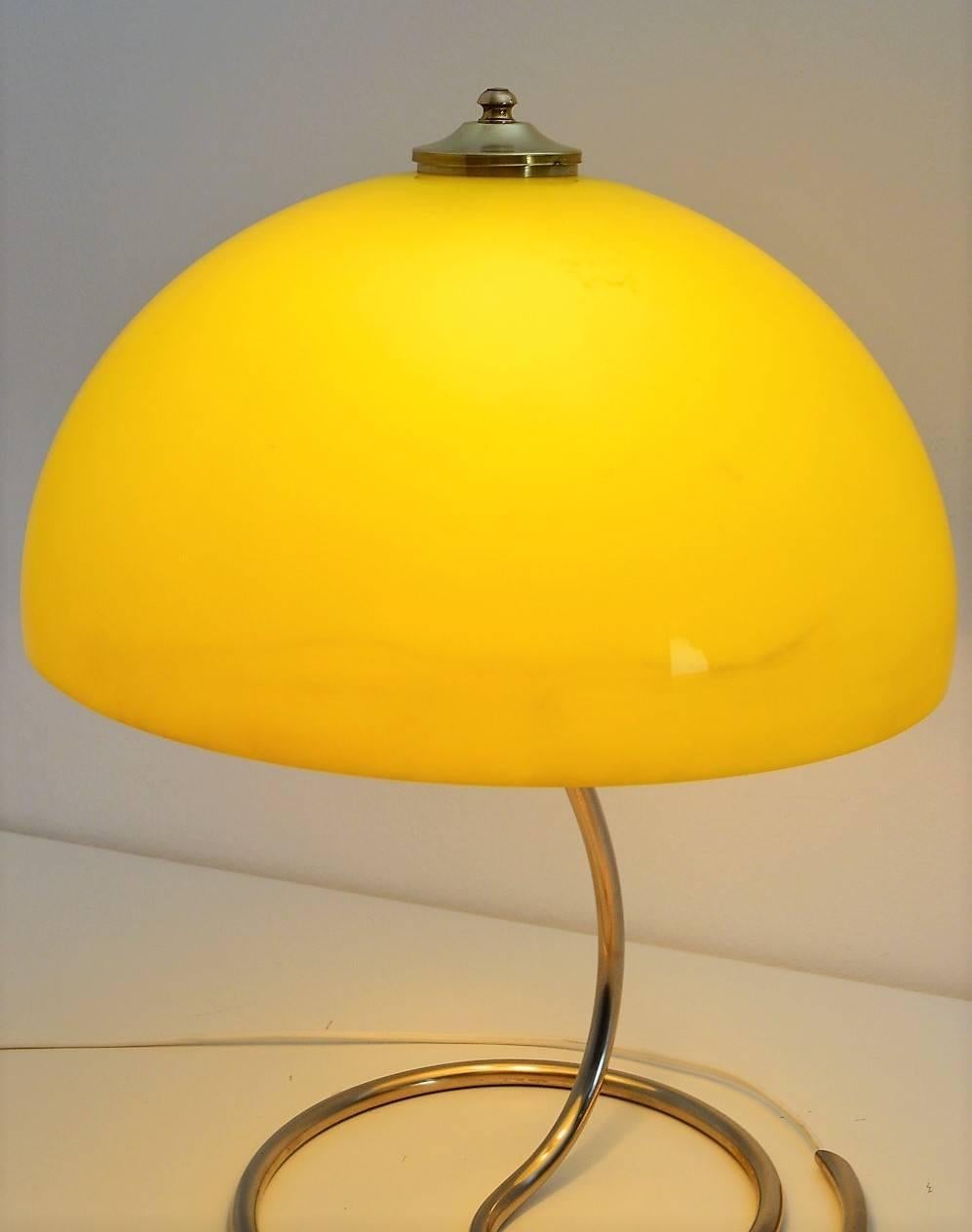 Italian Modernist Acrylic and Brass Desk Lamp, 1970s 3
