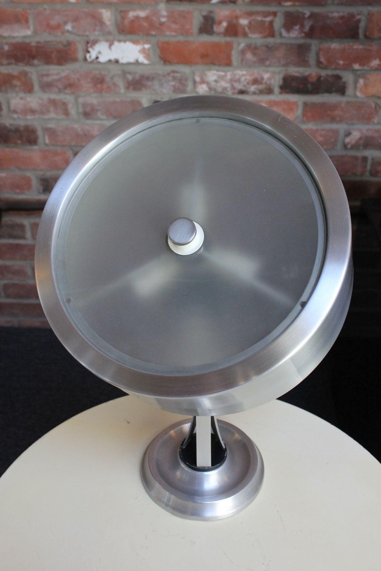 Mid-20th Century Italian Modernist Adjustable Aluminum Table Lamp by Oscar Torlasco for Lumi For Sale