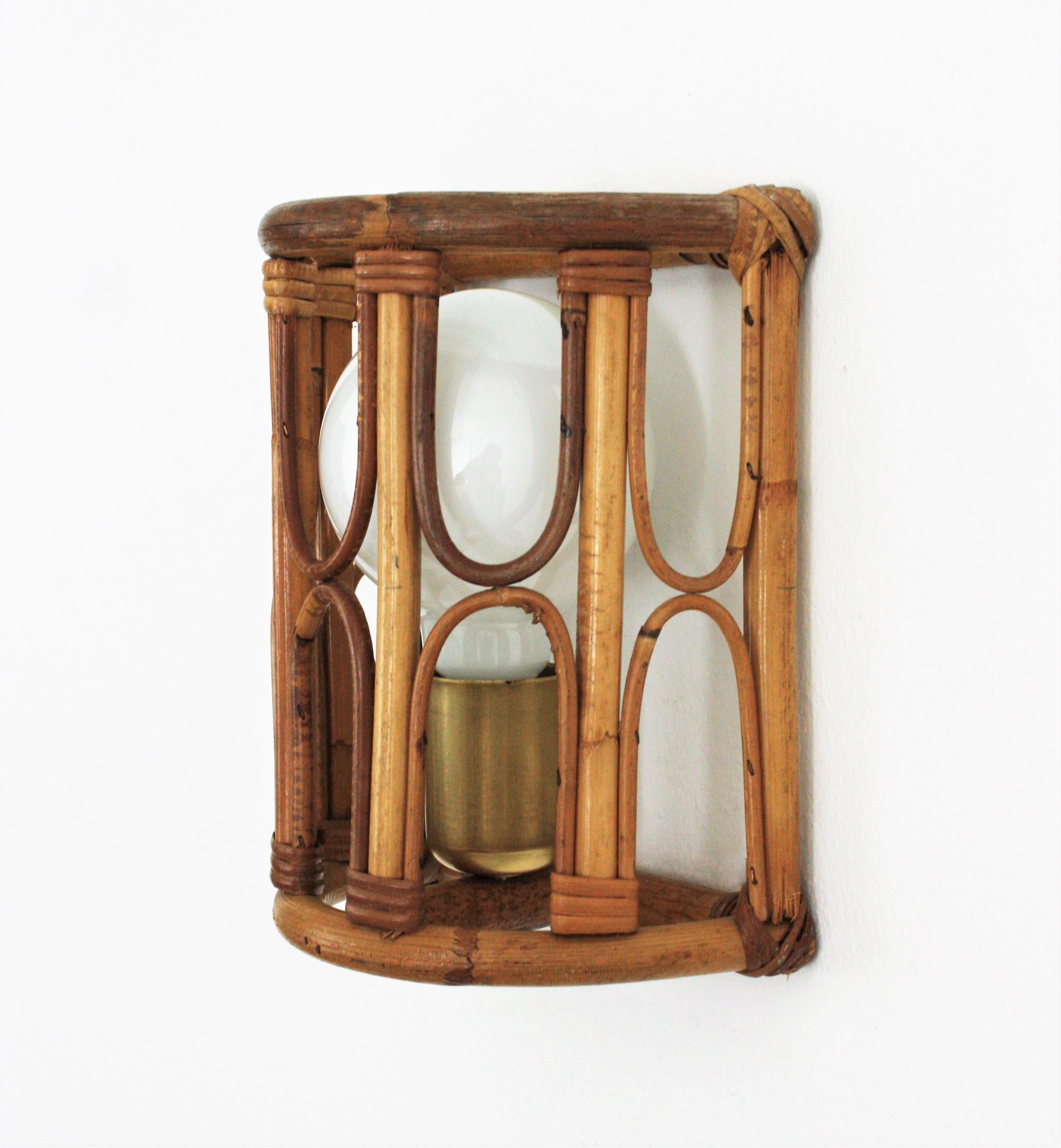 Rattan Bamboo Italian Modernist Wall Sconce, 1960s For Sale 1