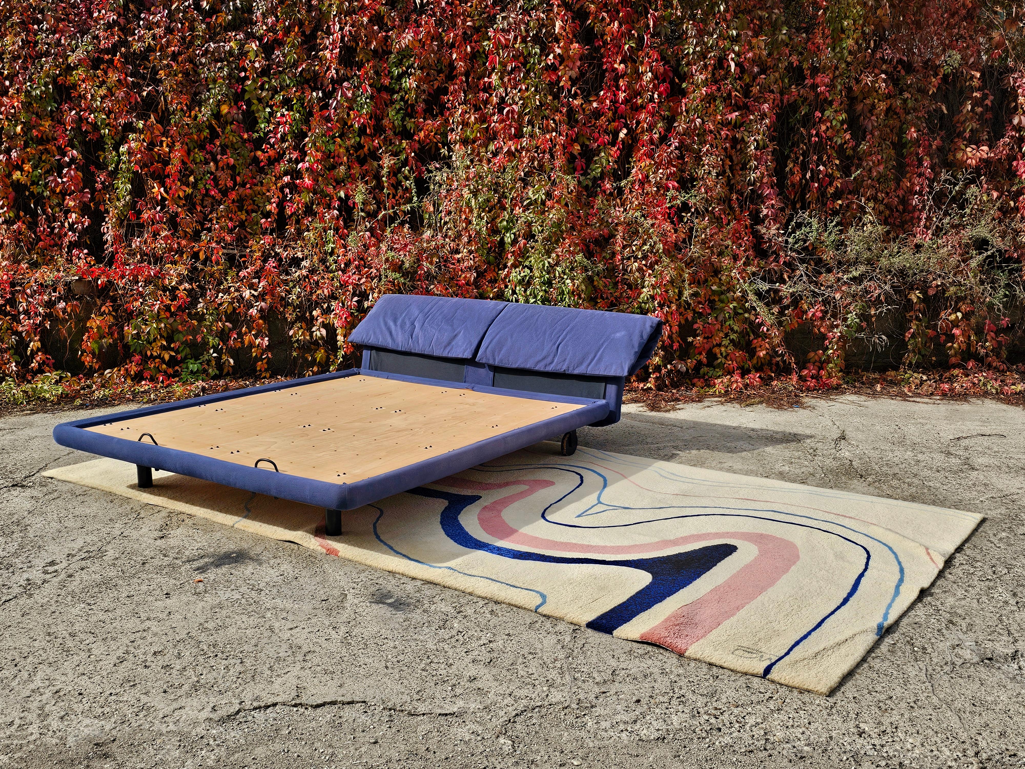 Letto italiano modernista 