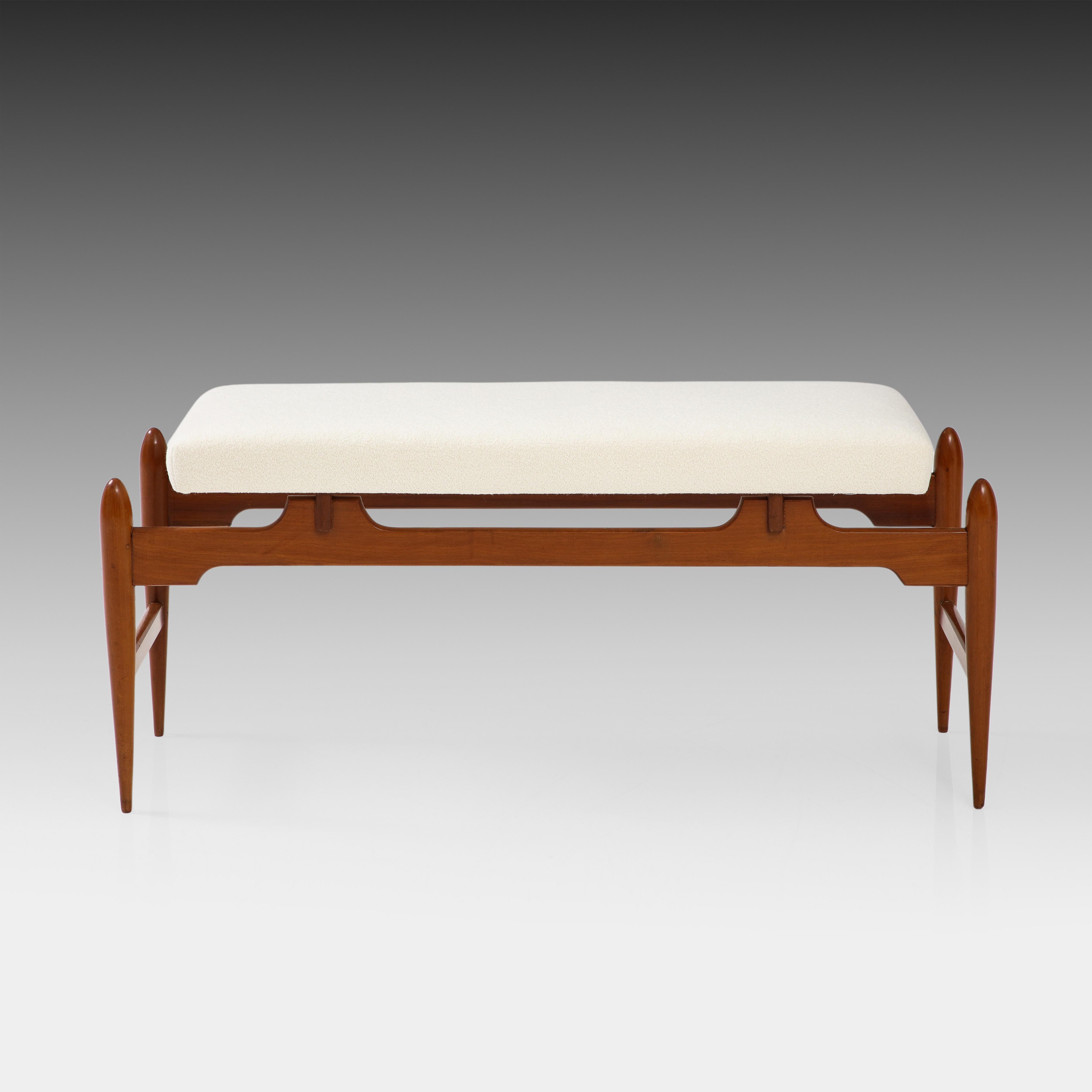 Mid-20th Century Italian Modernist Bench in Ivory Bouclé For Sale