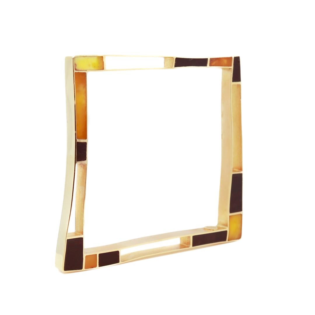 Italian Modernist Bracelet in 18k Gold, Ebony, and Amber In Good Condition For Sale In Philadelphia, PA