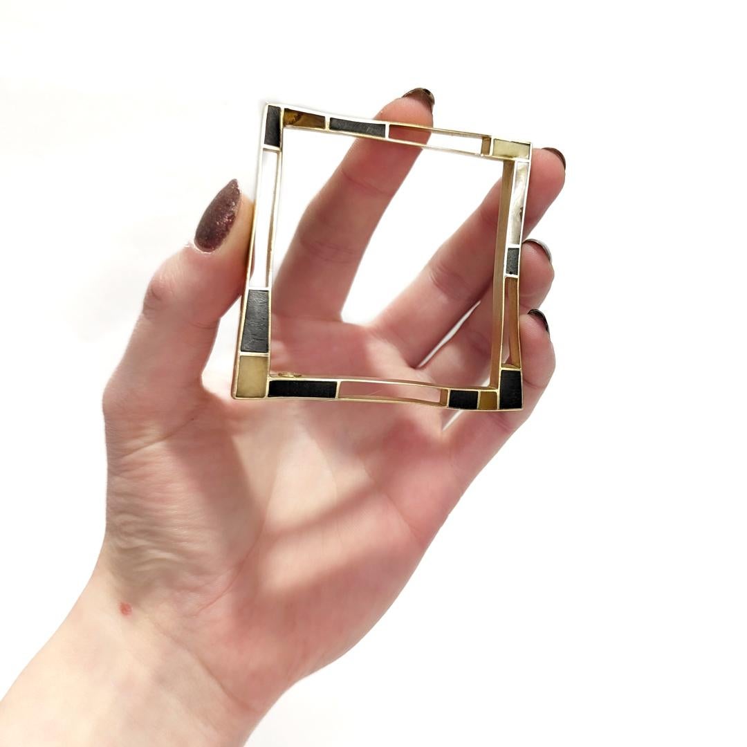 Italian Modernist Bracelet in 18k Gold, Ebony, and Amber For Sale 1