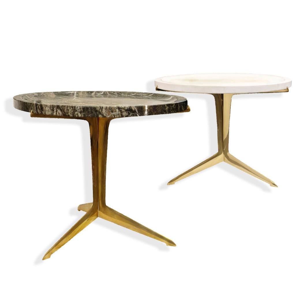 Italian Modernist Brass and Marble Top End Table en venta 1