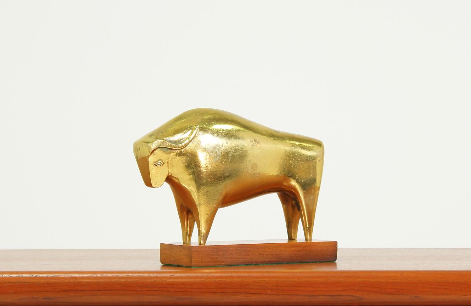 china brass bull