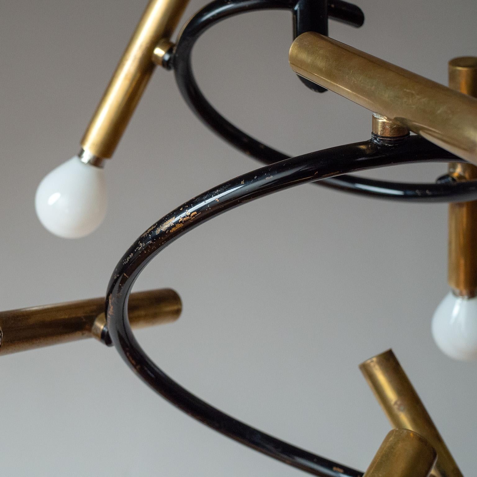 Ottone Lampadario italiano modernista in ottone, anni '50 in vendita
