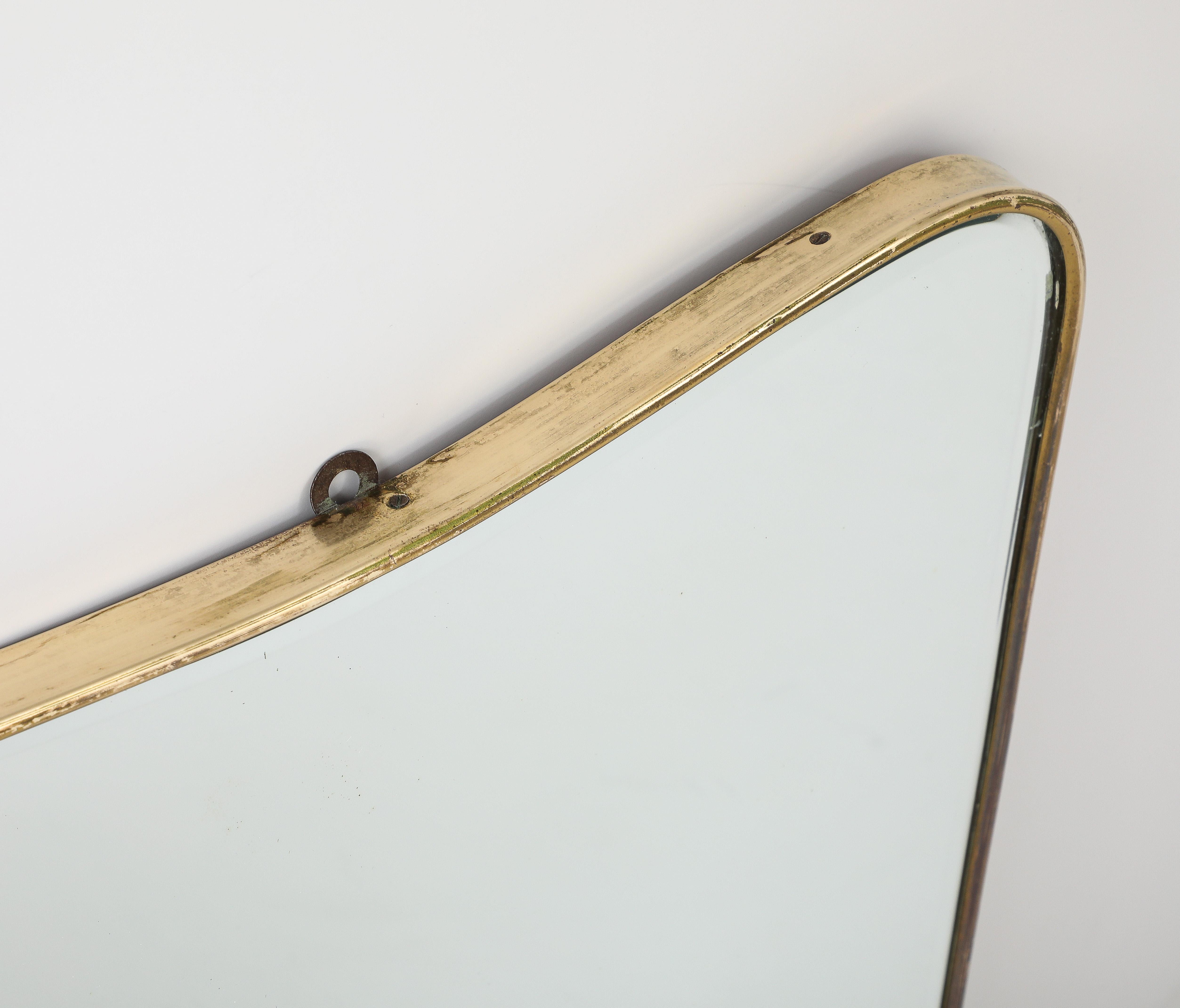 Miroir mural moderniste italien en forme de laiton, vers 1950 en vente 2