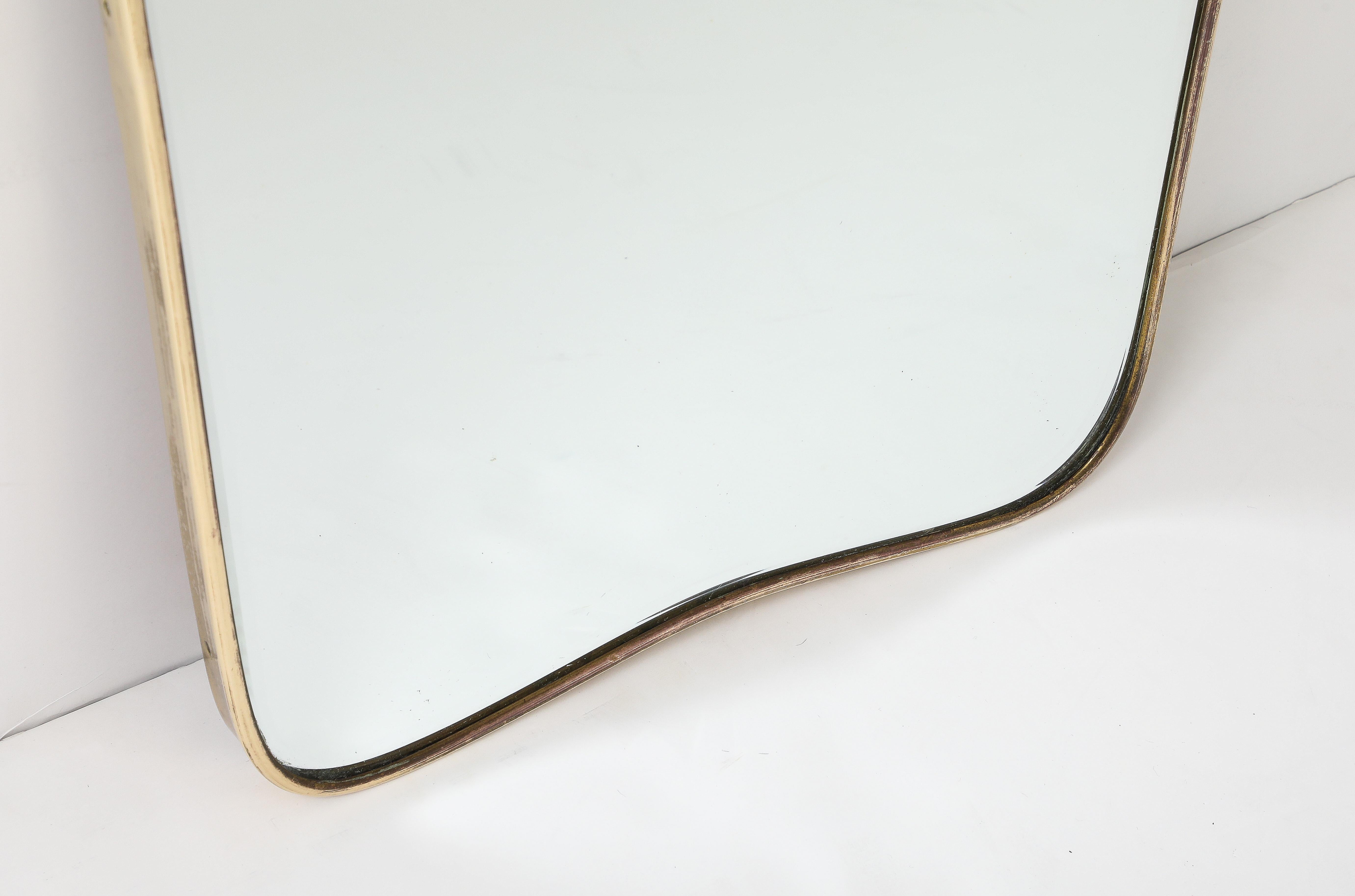 Miroir mural moderniste italien en forme de laiton, vers 1950 en vente 3