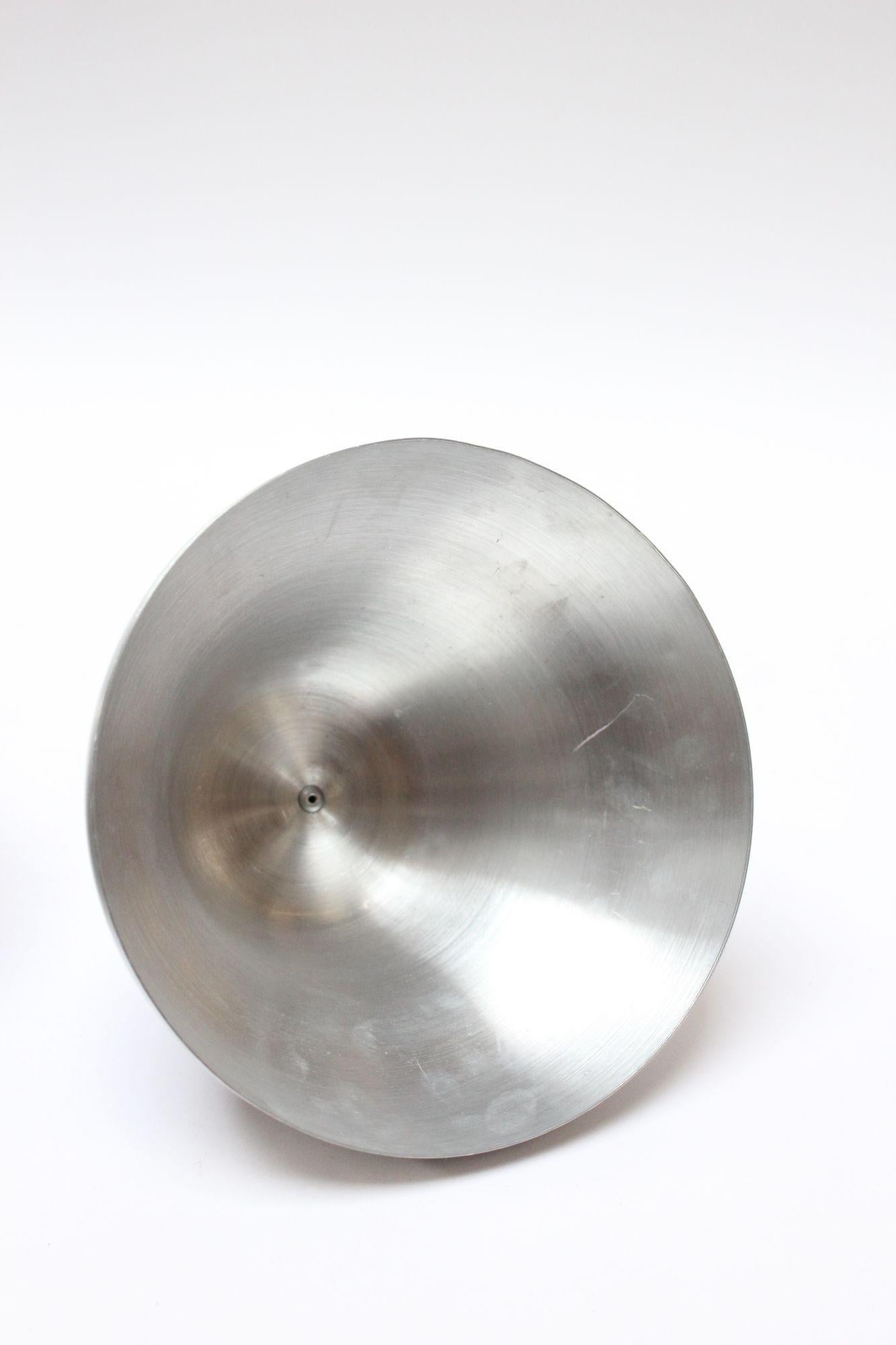 Italienischer modernistischer Eiskübel aus gebürstetem Aluminium „Perle“ im Angebot 5