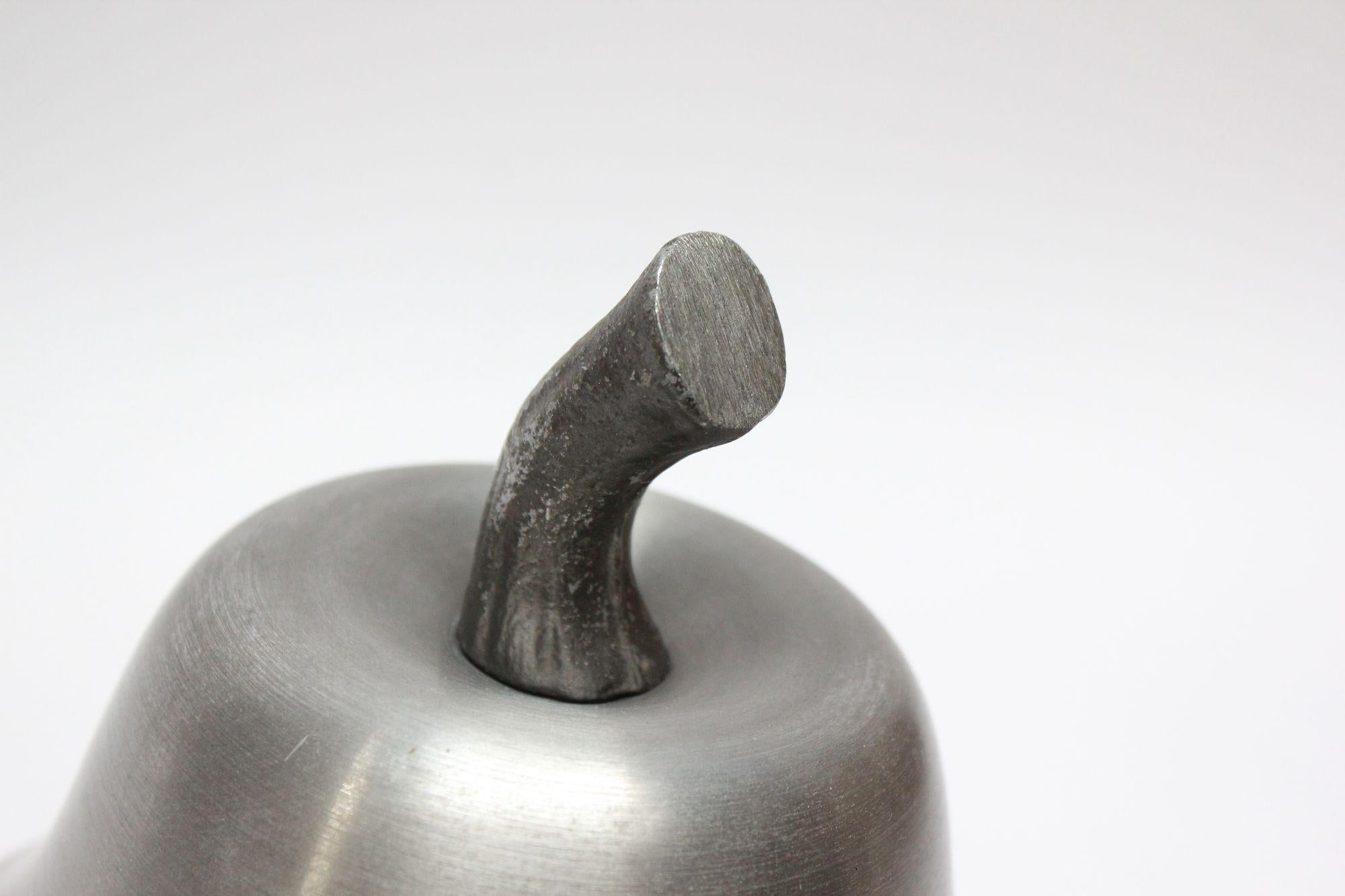 Italienischer modernistischer Eiskübel aus gebürstetem Aluminium „Perle“ im Angebot 6