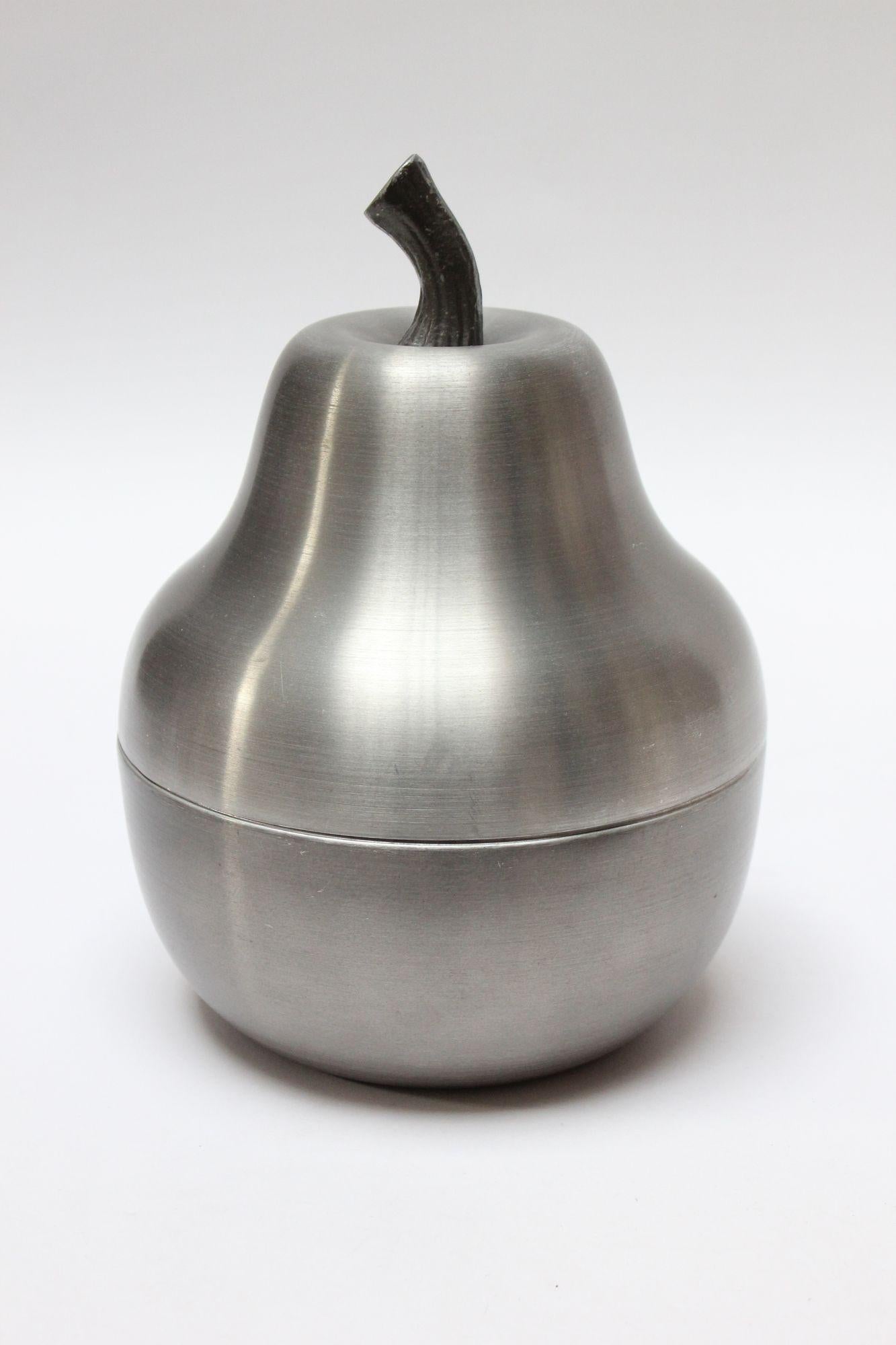 Mid-Century Italian Modern brushed aluminum ice bucket with white plastic insulated bucket (ca. late 1960s/early 1970s, Italy). 
Features a textured, sculptural stem decoration that serves as the handle for removing the top. 
Measures: Height: