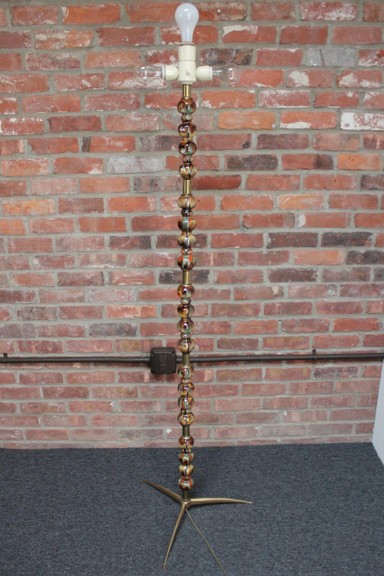 Italian Modernist Ceramic Floor Lamp with Brass Tripod Base In Good Condition For Sale In Brooklyn, NY