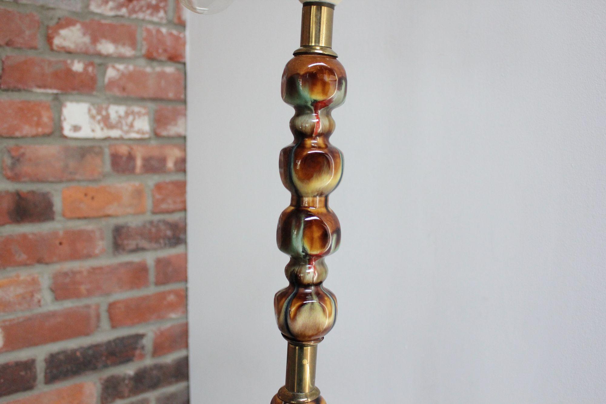Italian Modernist Ceramic Floor Lamp with Brass Tripod Base For Sale 3