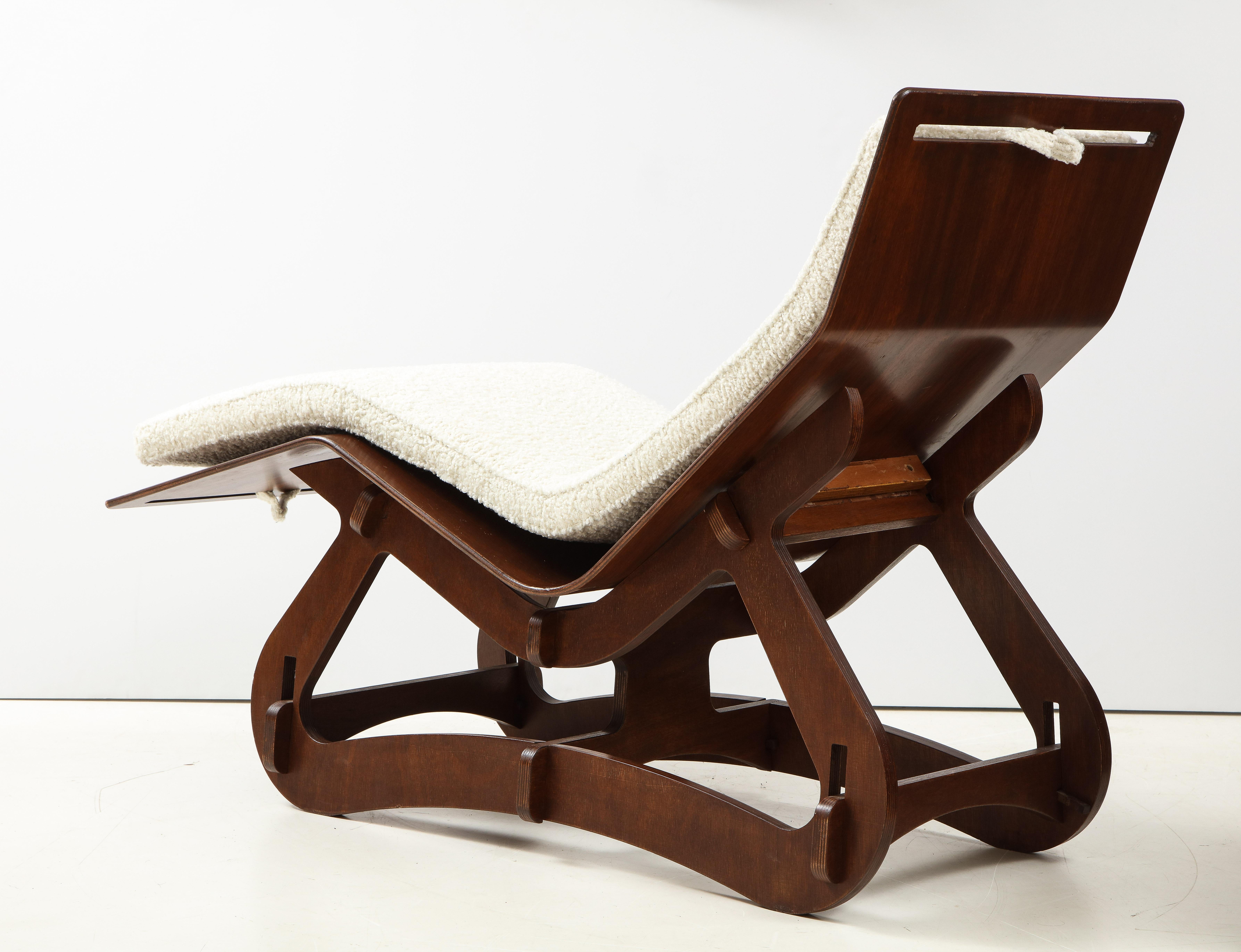  Modernist Chaise Longue  For Sale 6