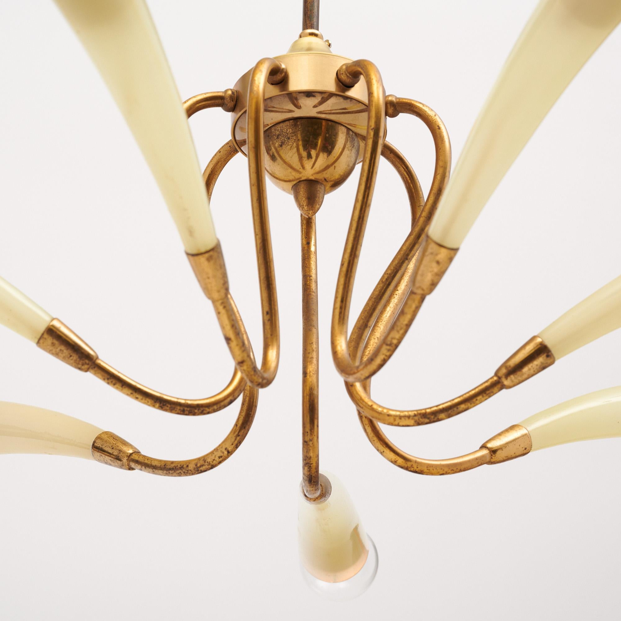 Italian Modernist Chandelier (Italienisch) im Angebot