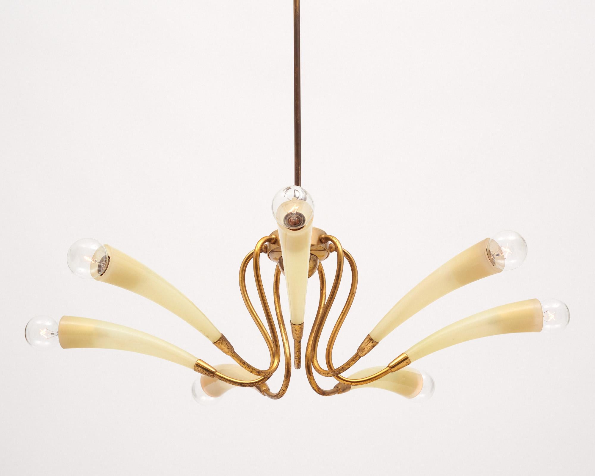 Italian Modernist Chandelier (Mitte des 20. Jahrhunderts) im Angebot
