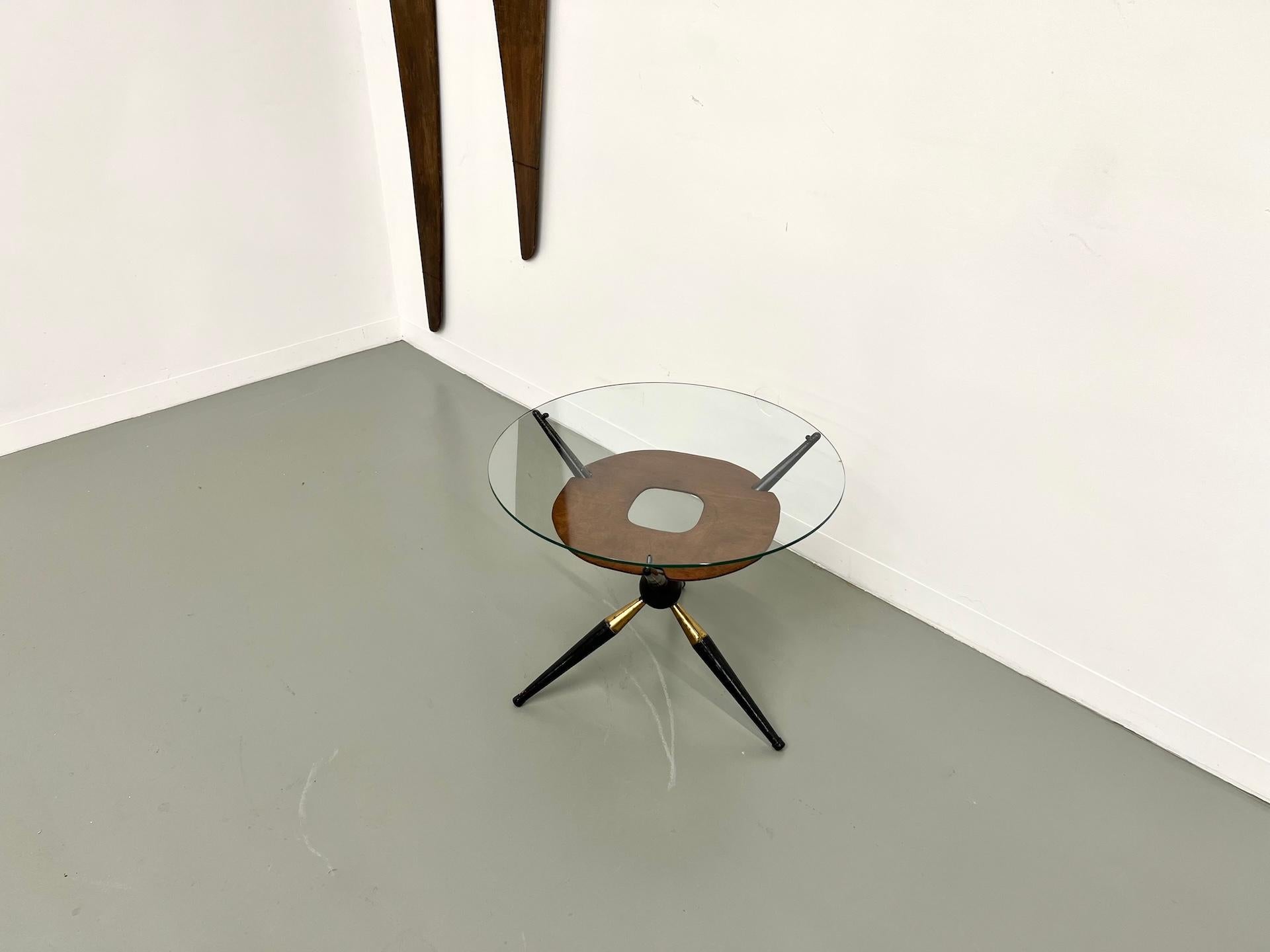 Italian modernist coffee table, 1950s. For Sale 5