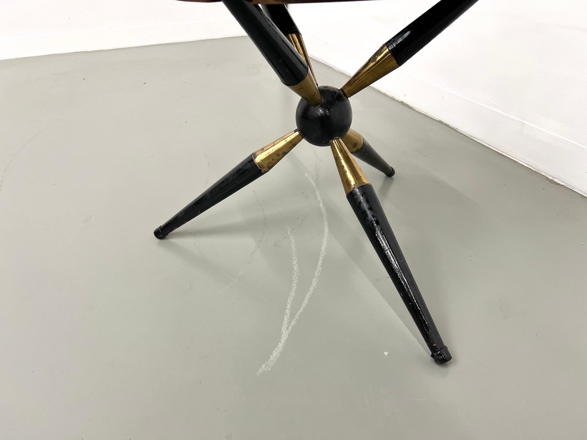 Italian modernist coffee table, 1950s. In Good Condition For Sale In LYON, FR