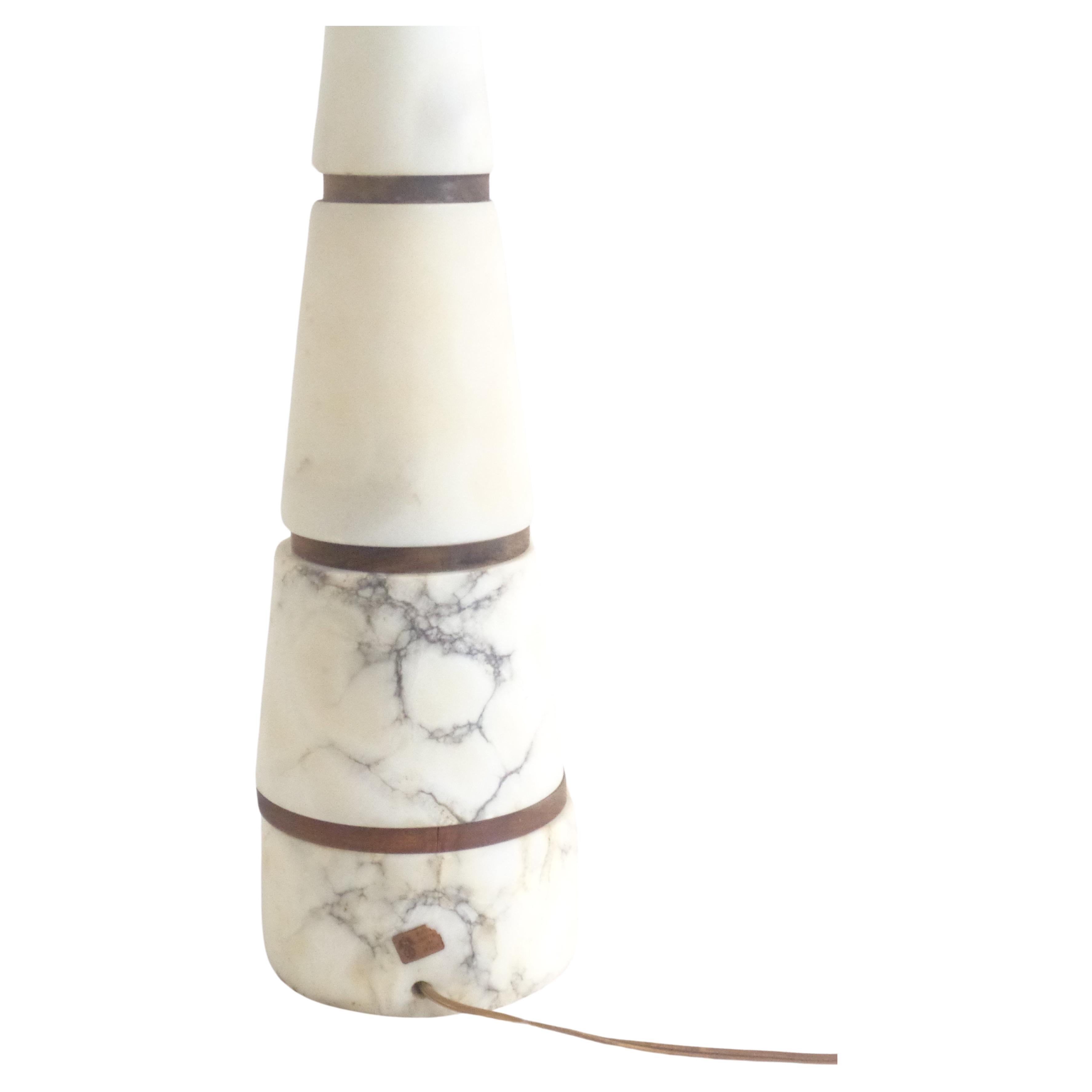  Italian Modernist Conical Form Alabaster and Walnut Table Lamp, 1940's In Good Condition For Sale In Rochester, NY