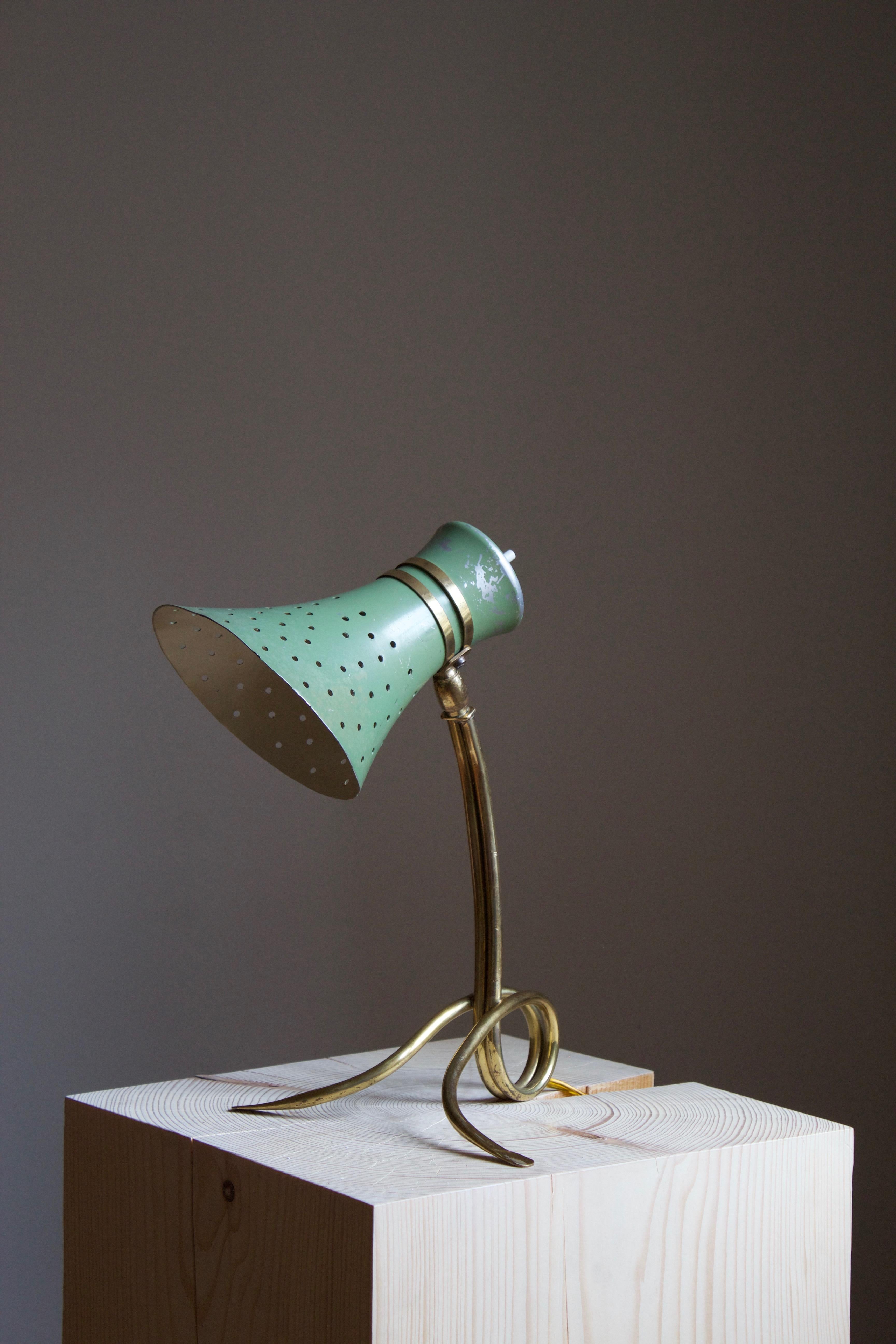 A highly modernist table lamp / desk light. Designed by an unknown Italian designer. Produced in Italy, 1950s. Features a sculpted brass base, perforated green / torquise lacquered metal screen. 

Other Italian lighting designers of the period