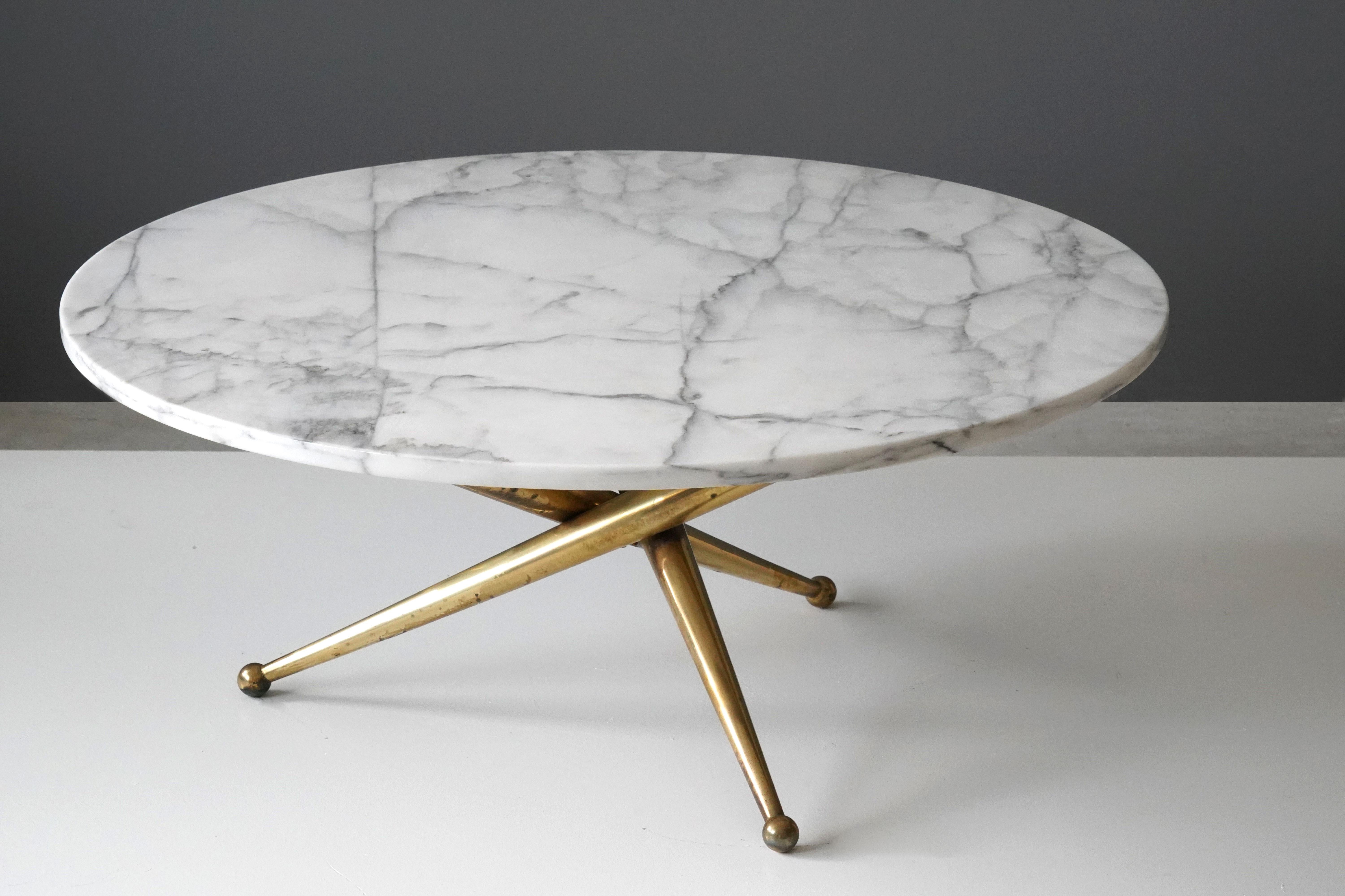 Italian Modernist Designer, Coffee / Cocktail Table, Marble, Brass, 1960s, Italy In Good Condition In High Point, NC