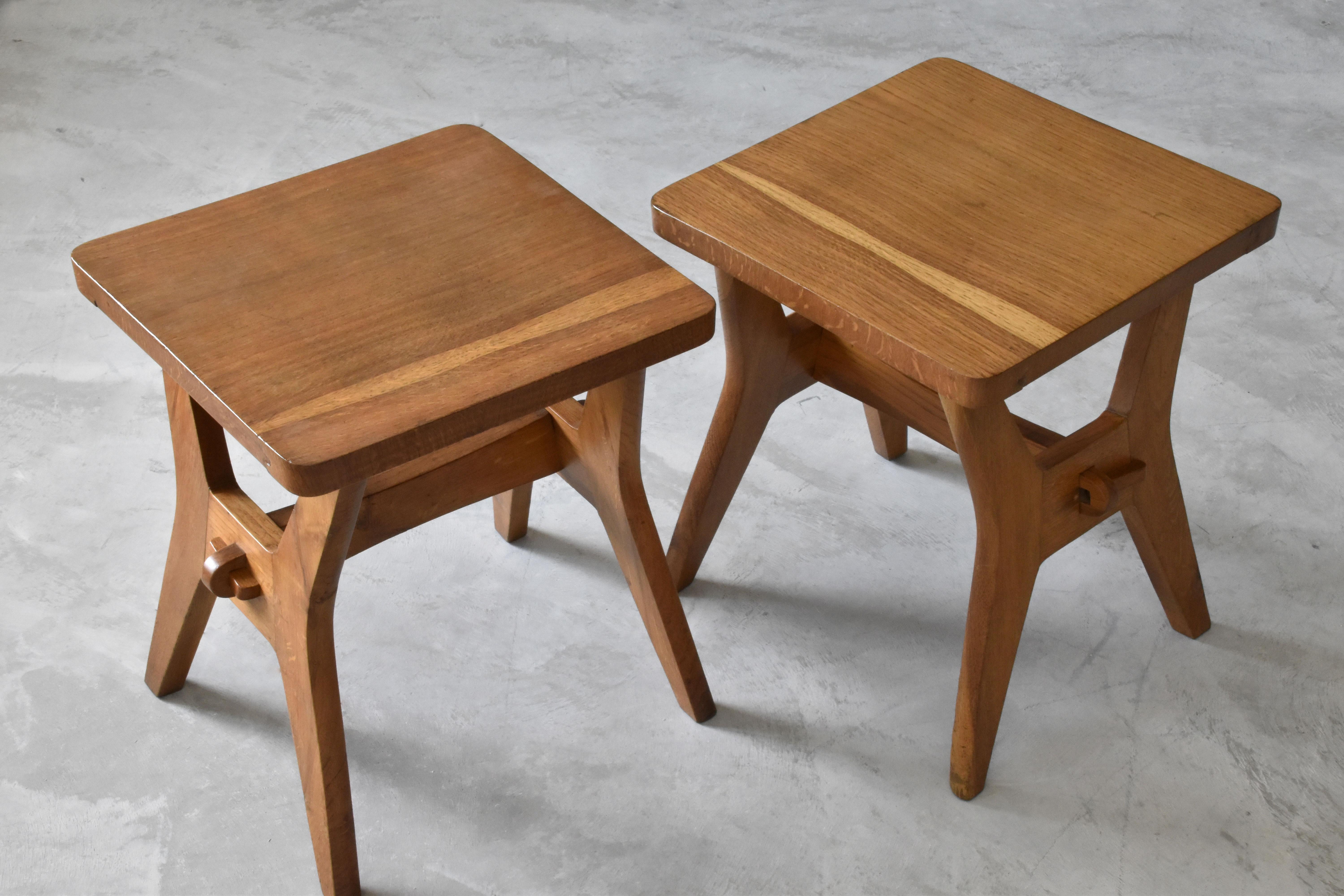 Mid-20th Century Italian modernist designer, Functionalist Oak stools, Italy, 1950s
