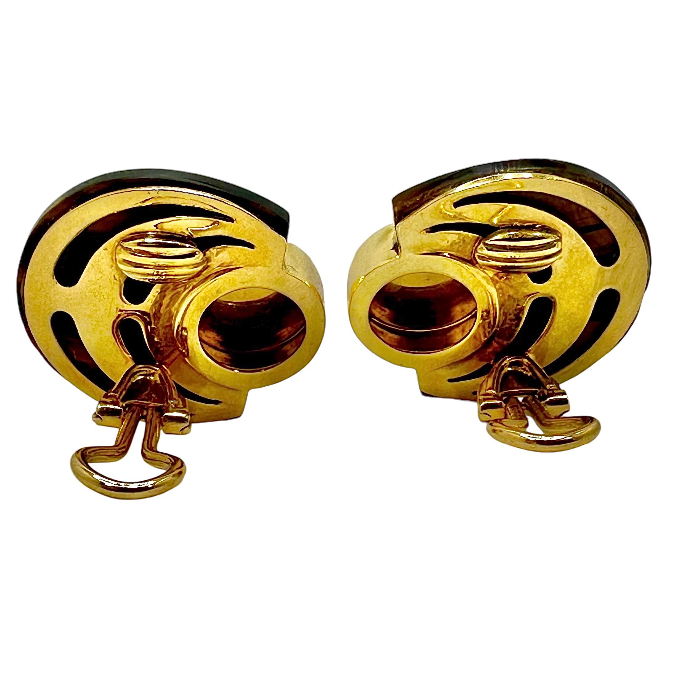 Italian Modernist Earrings in 18k Yellow Gold and Tigers-Eye 1 Inch by 1 Inch In Good Condition For Sale In Palm Beach, FL