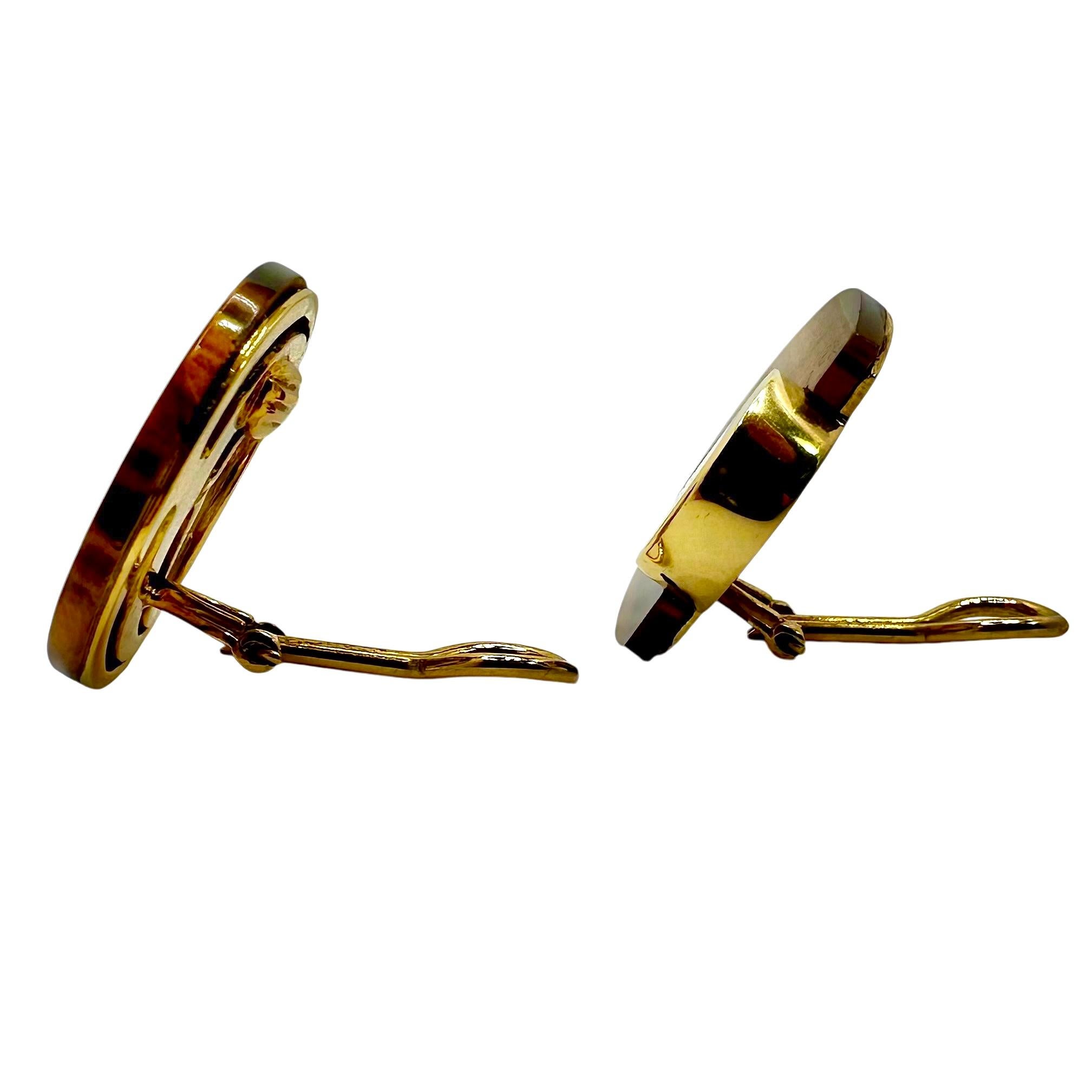 Women's Italian Modernist Earrings in 18k Yellow Gold and Tigers-Eye 1 Inch by 1 Inch For Sale